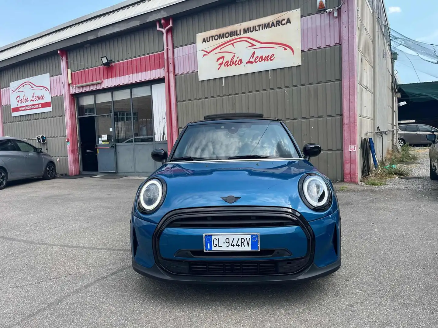 MINI Cooper 1.5 Cooper Yours 5 porte Blu/Azzurro - 2