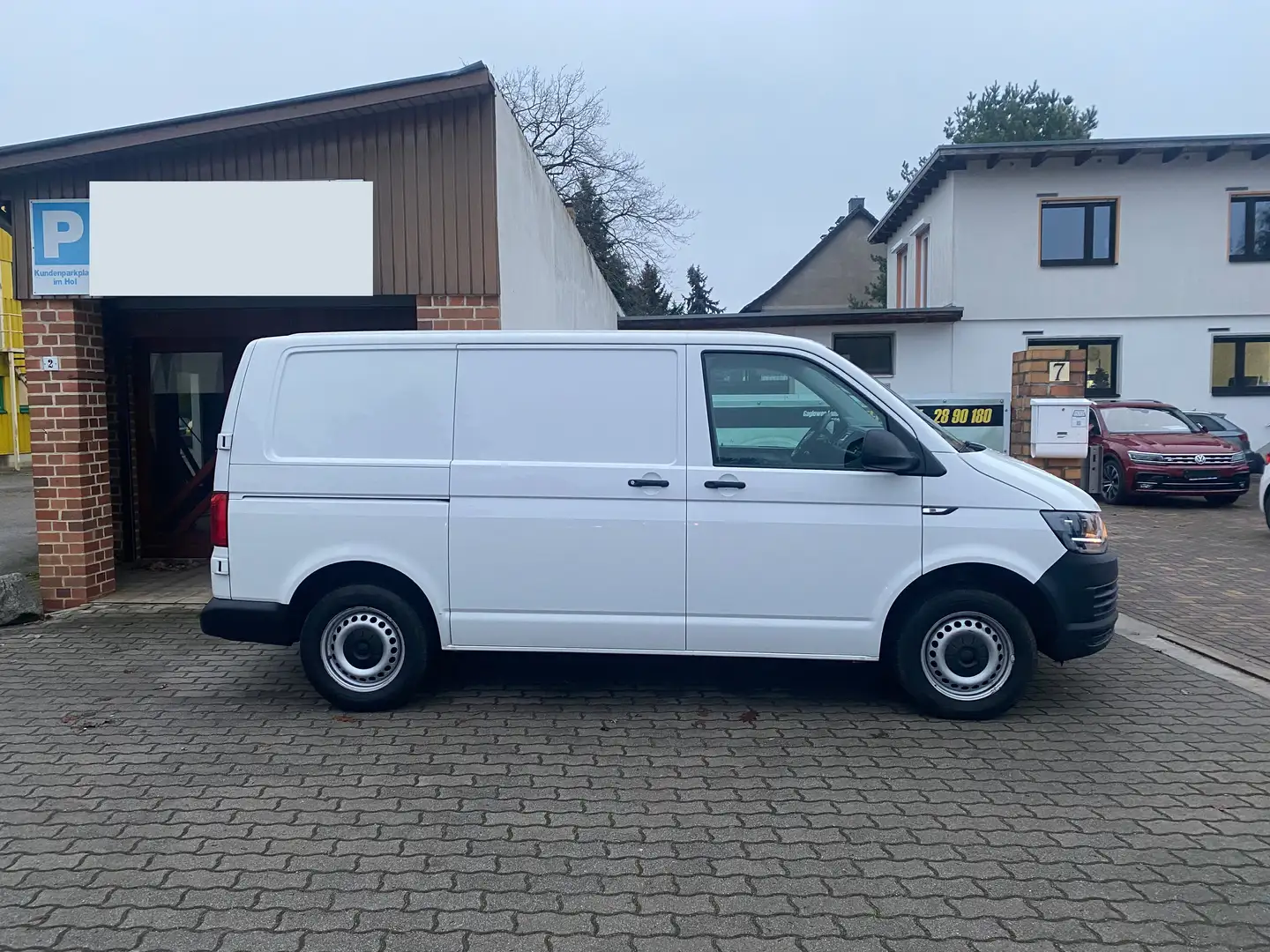 Volkswagen T6 Transporter Kasten AHK  19% MwSt. ausweisbar !!! Weiß - 1