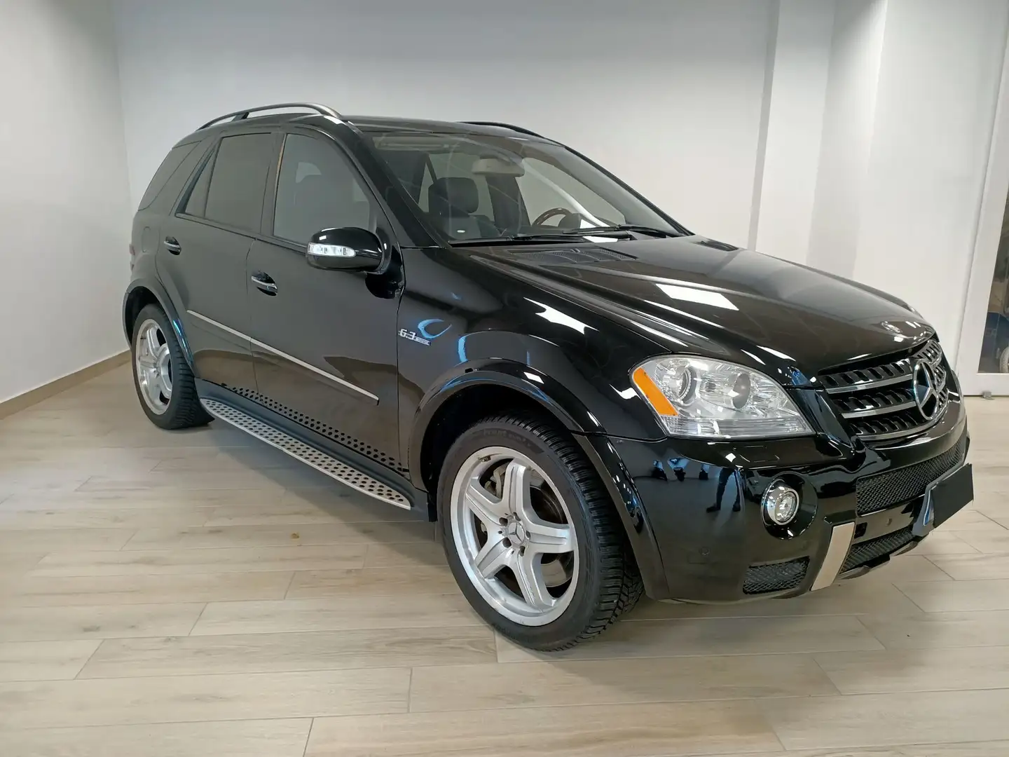 Mercedes-Benz ML 63 AMG (W164) ML 63 AMG Noir - 1