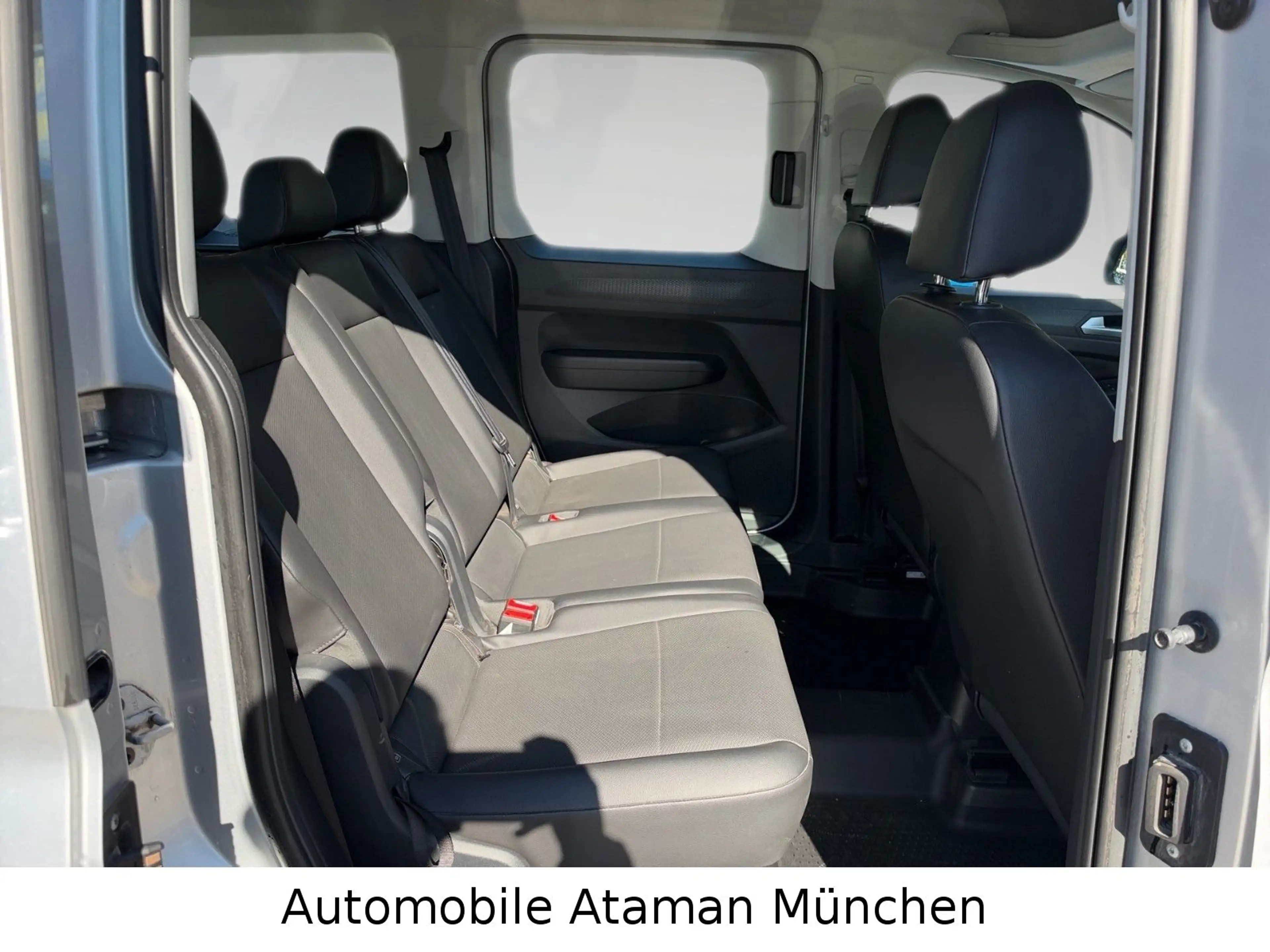 Volkswagen Caddy 2.0 TDI / Klima / 5-Sitze / Leder / Navi — photo 13