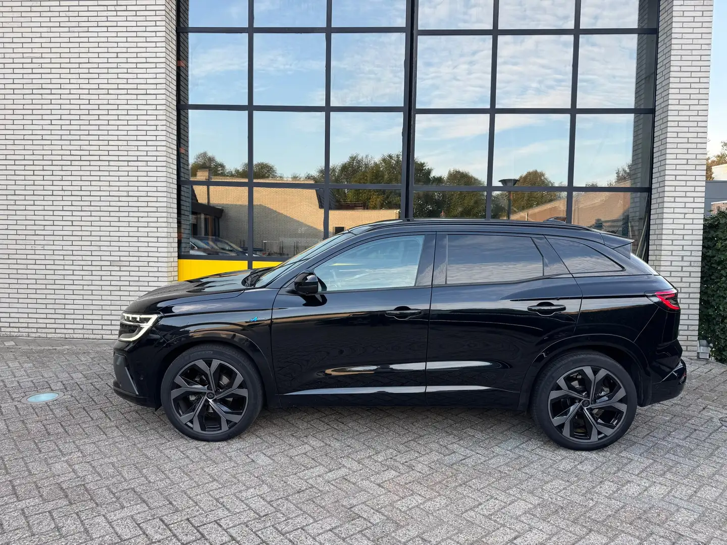 Renault Austral 1.3 Mildhybrid 158PK esprit Alpine Schwarz - 2