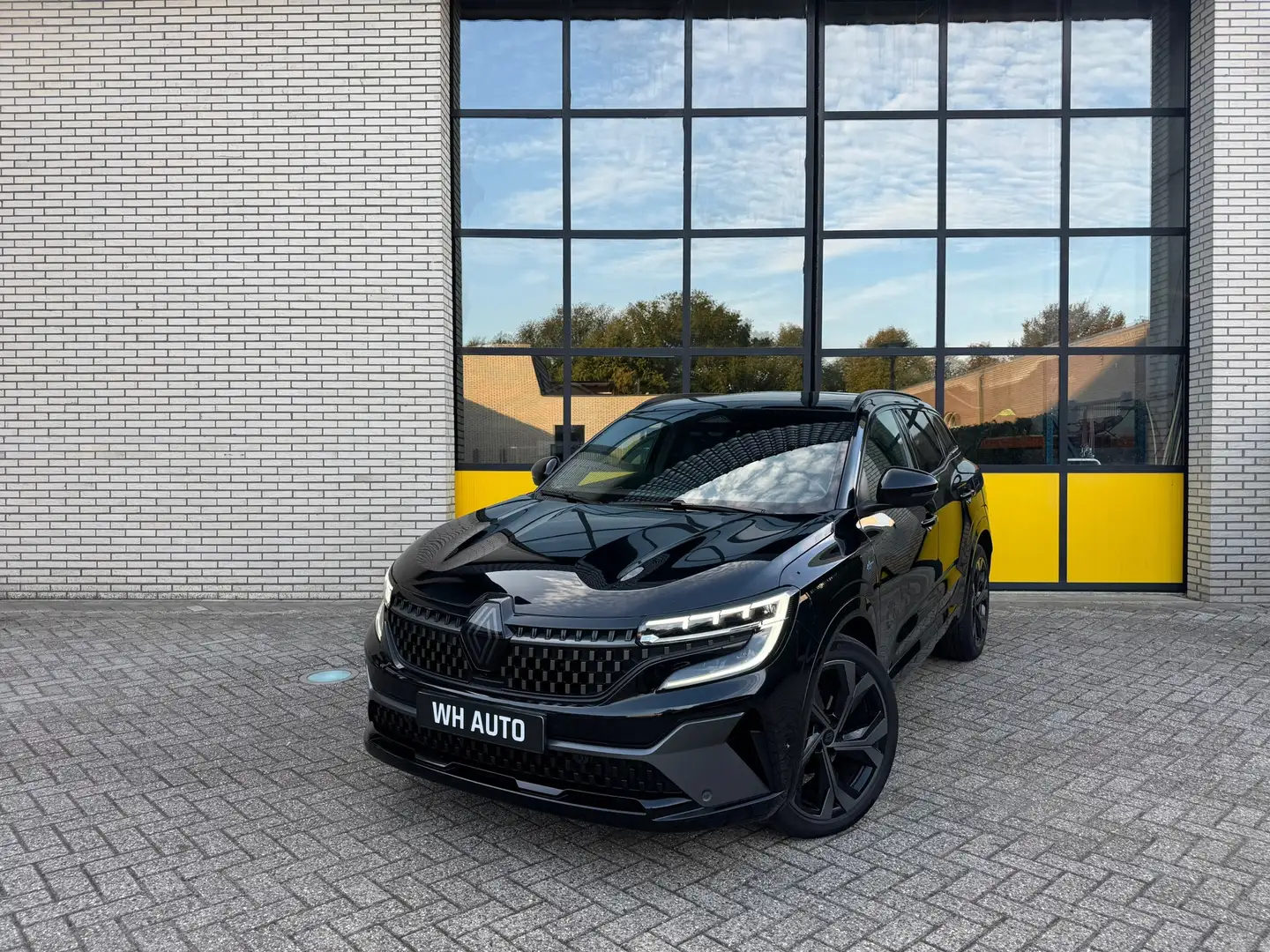 Renault Austral 1.3 Mildhybrid 158PK esprit Alpine Schwarz - 1