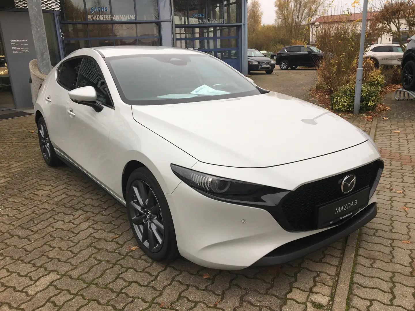 Mazda 3 2.5 140PS AT Takumi Matrix 360° Weiß - 2