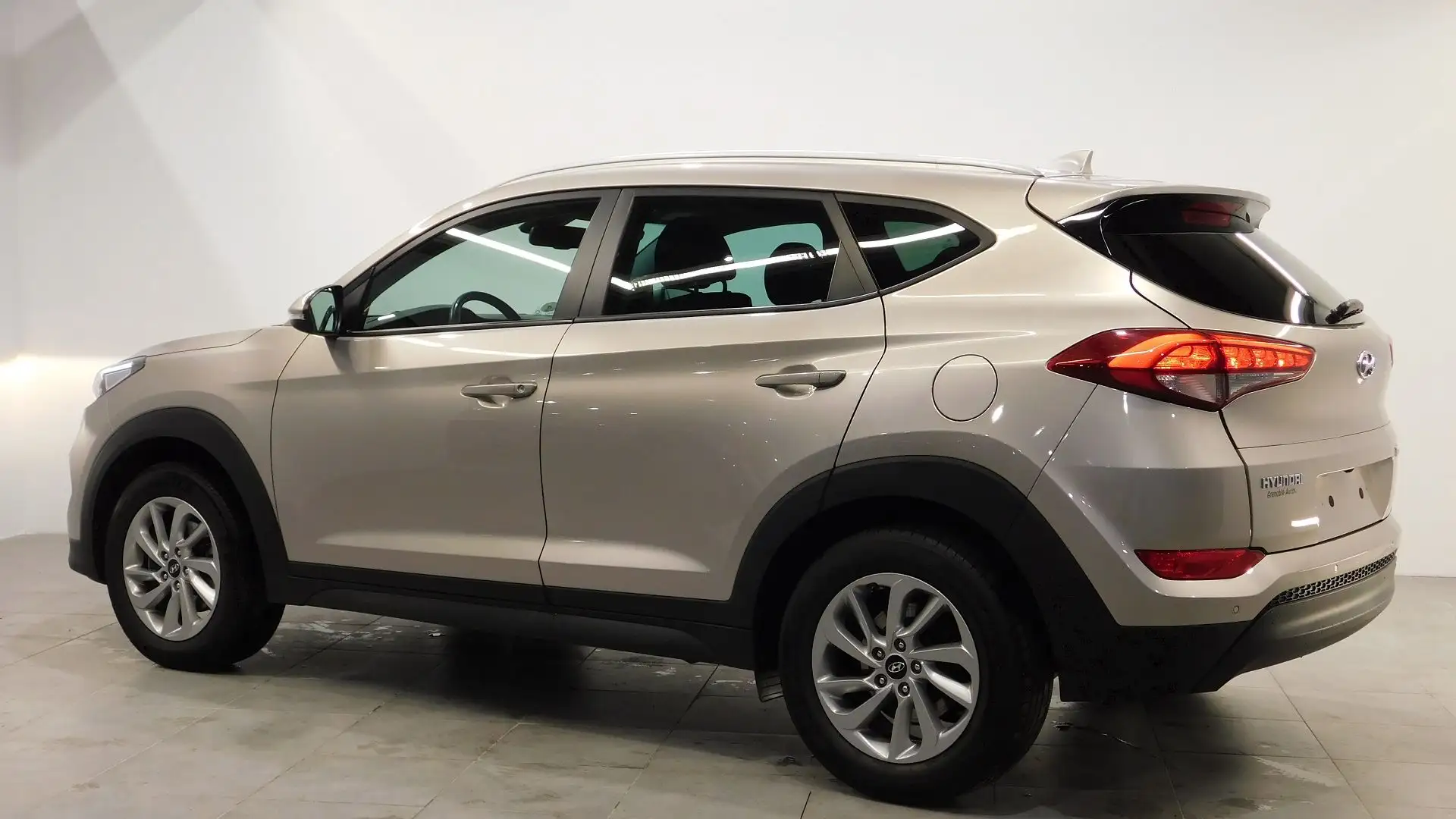Hyundai TUCSON 1.7 CRDI 115CH CREATIVE 2WD - 2