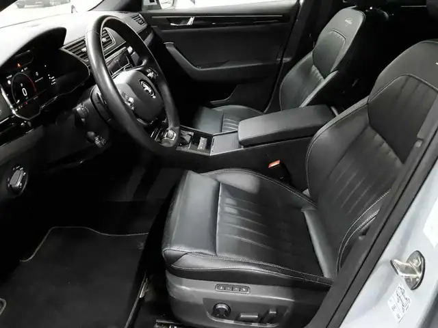 Skoda Superb view 7