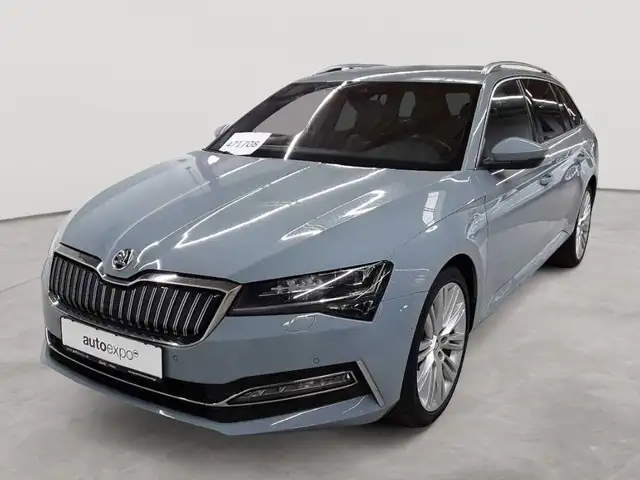 Skoda Superb view 2