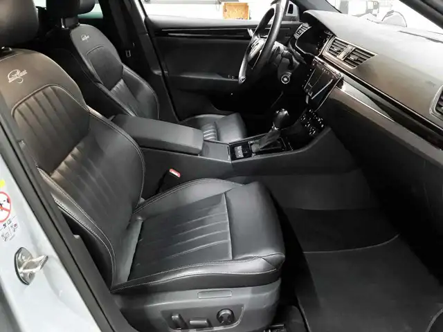 Skoda Superb view 8