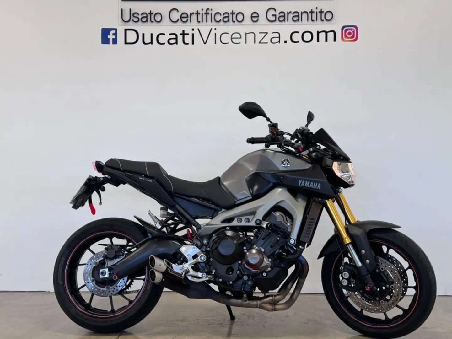 Yamaha MT-09 GRIGIO Szürke - 1