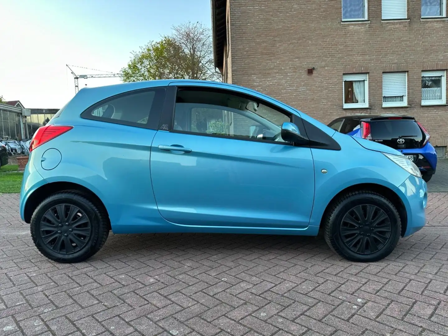 Ford Ka/Ka+ Ka 1.2 Titanium Blau - 1
