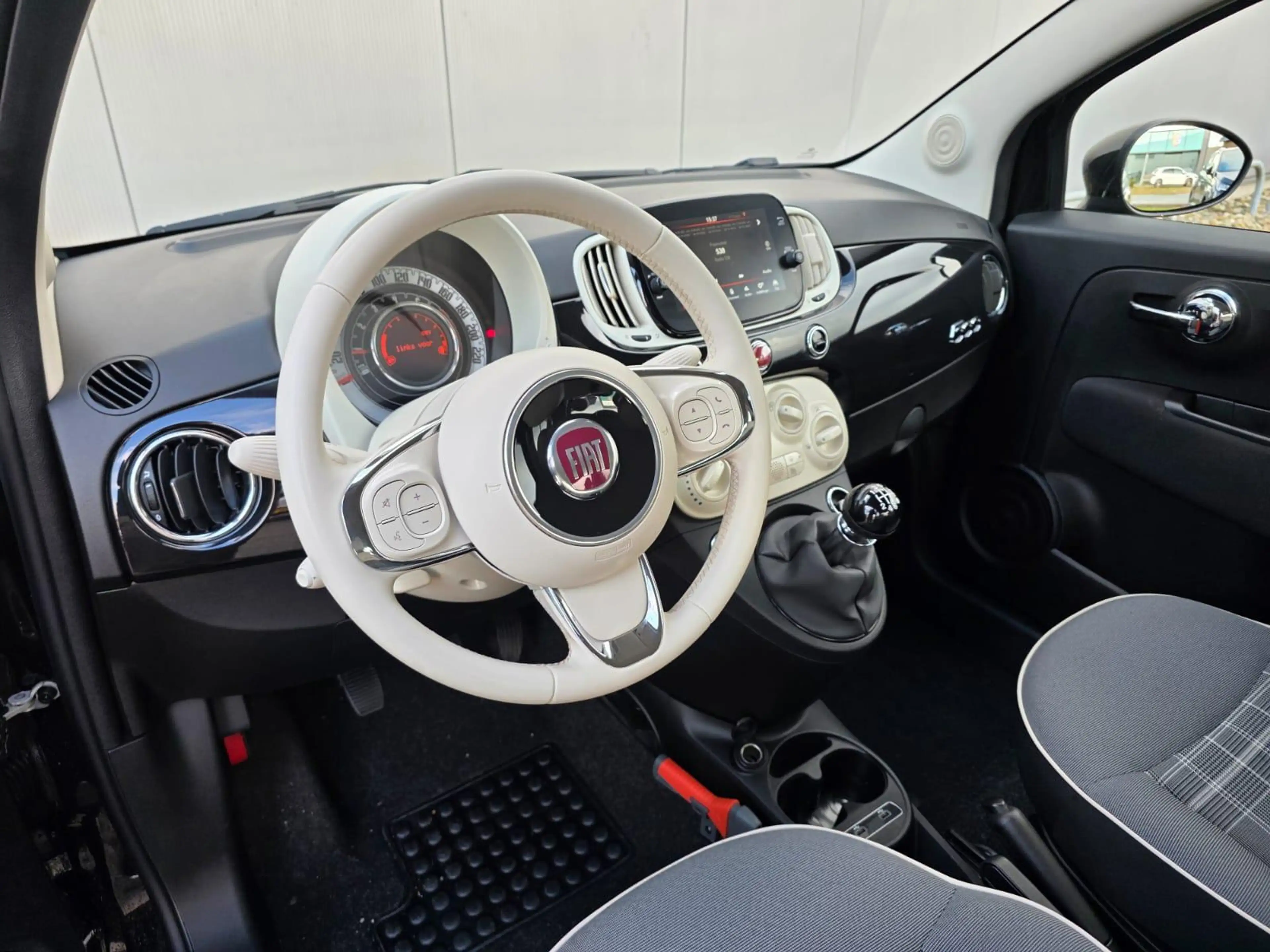 Fiat 500 70pk Hybrid Lounge | Airconditioning | Carplay / A — photo 17