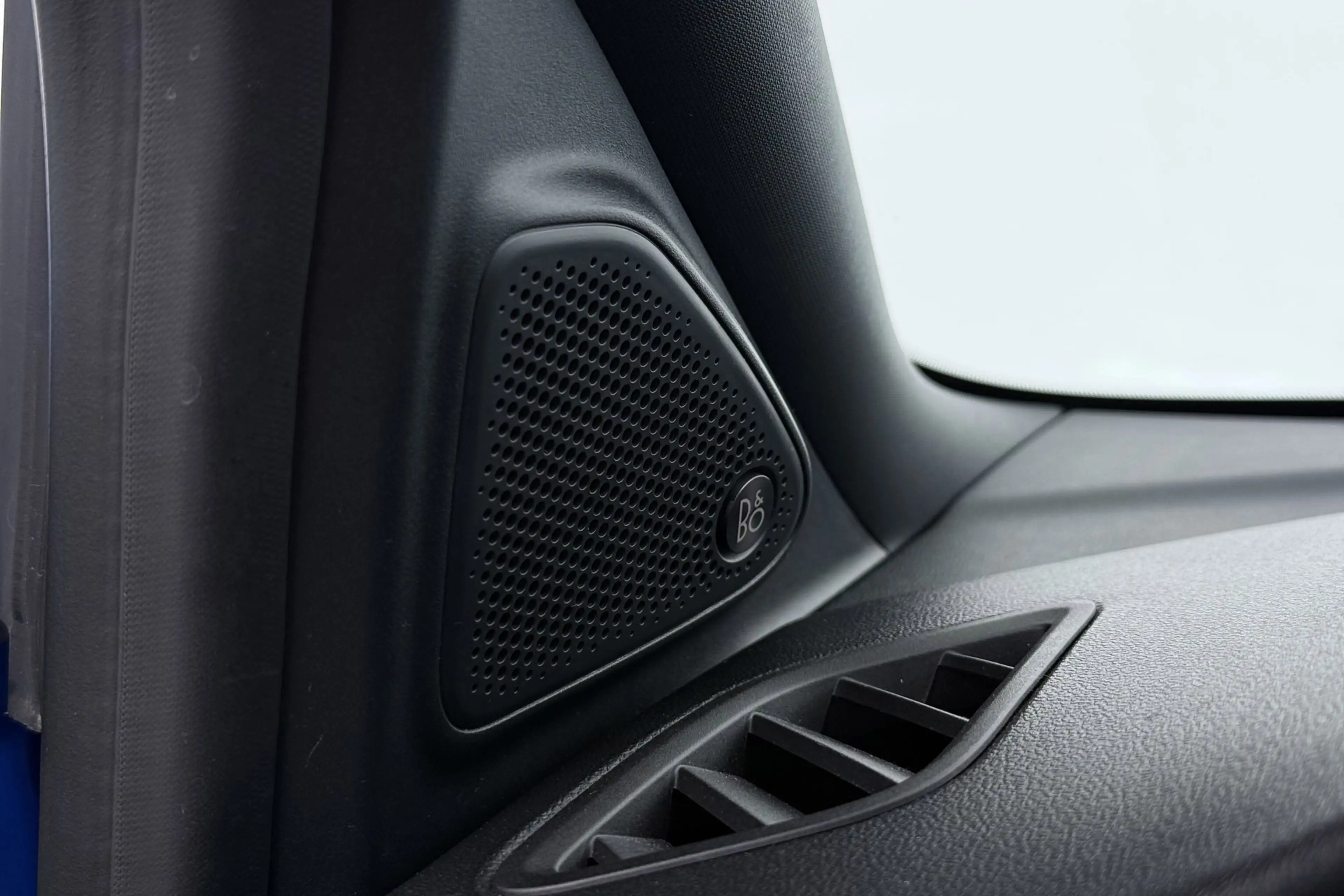 Ford Puma 1.0 EcoBoost Hybrid ST-Line X First | Maxton Desig — photo 37