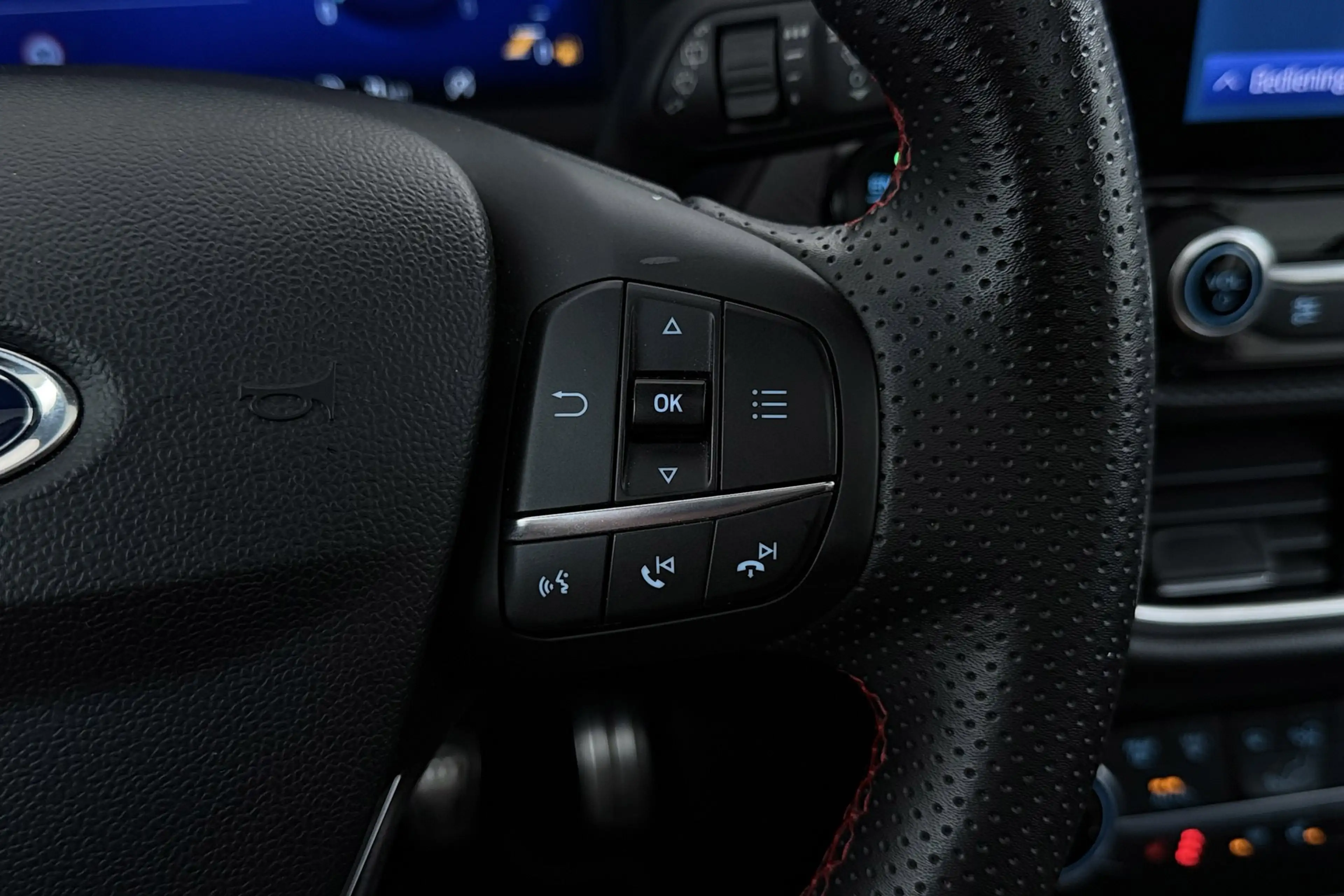 Ford Puma 1.0 EcoBoost Hybrid ST-Line X First | Maxton Desig — photo 32