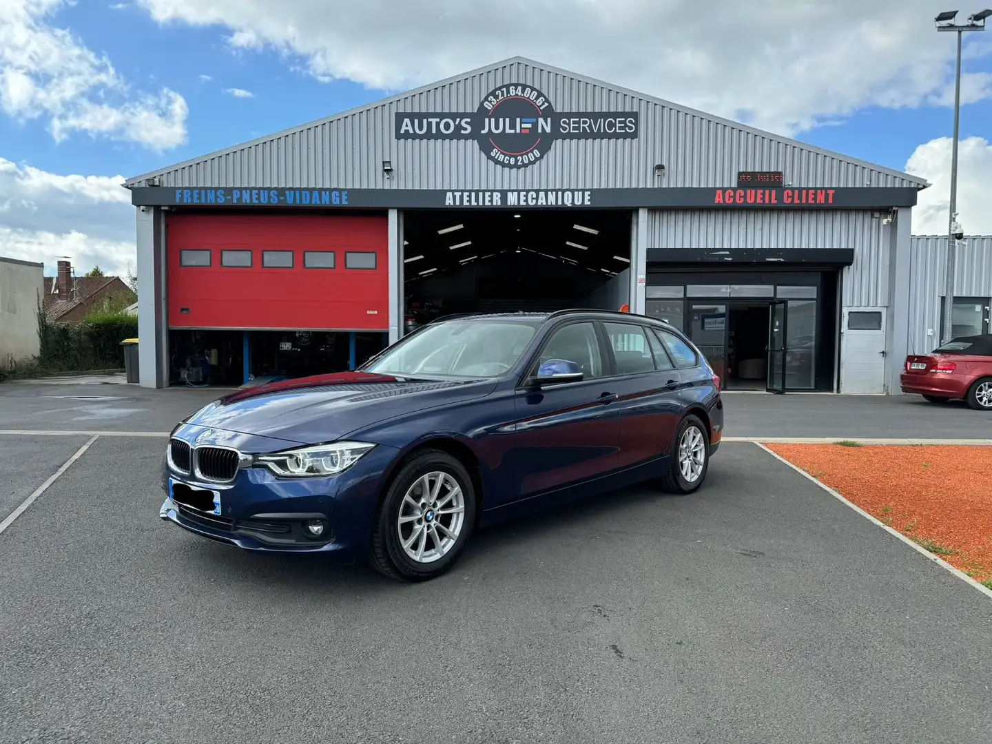 BMW Lounge Bleu - 1