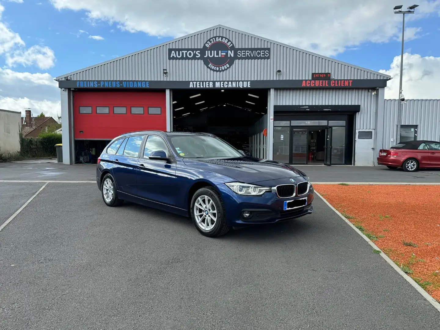BMW Lounge Bleu - 2