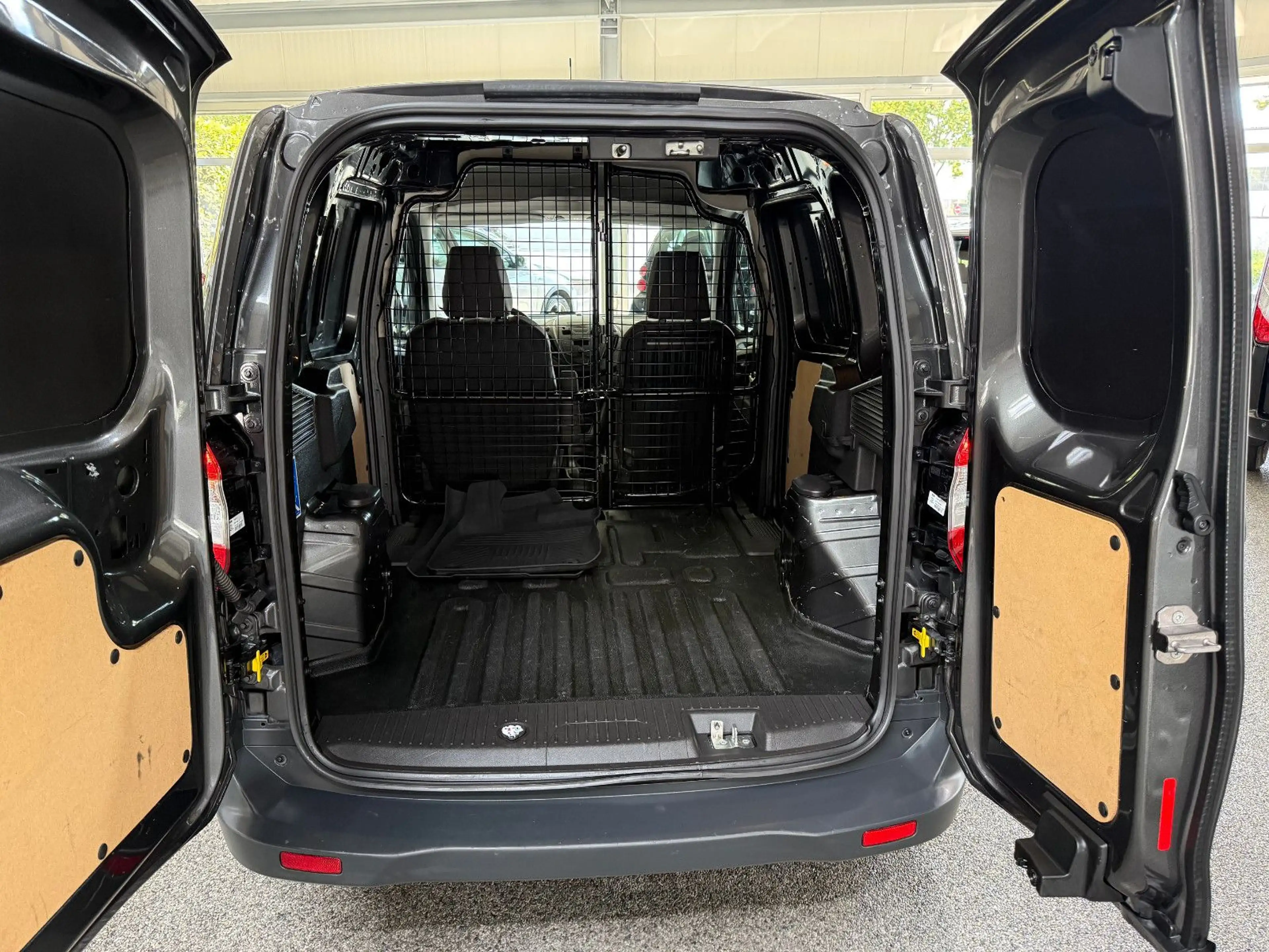 Ford Transit Courier 1.5D Trend Klima 1.Hand — photo 8