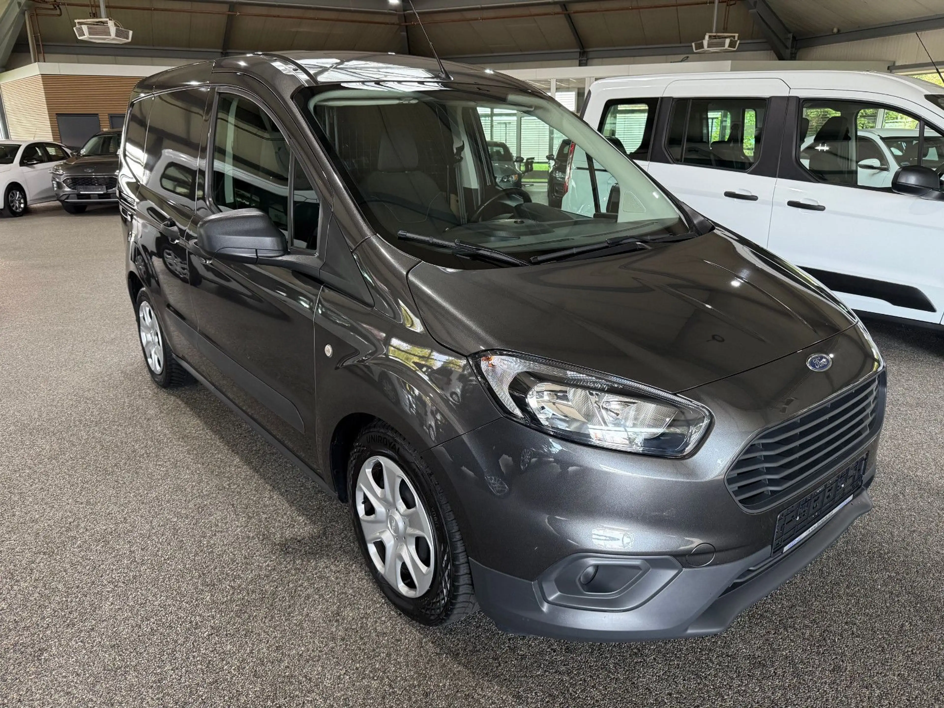 Ford Transit Courier 1.5D Trend Klima 1.Hand — photo 3