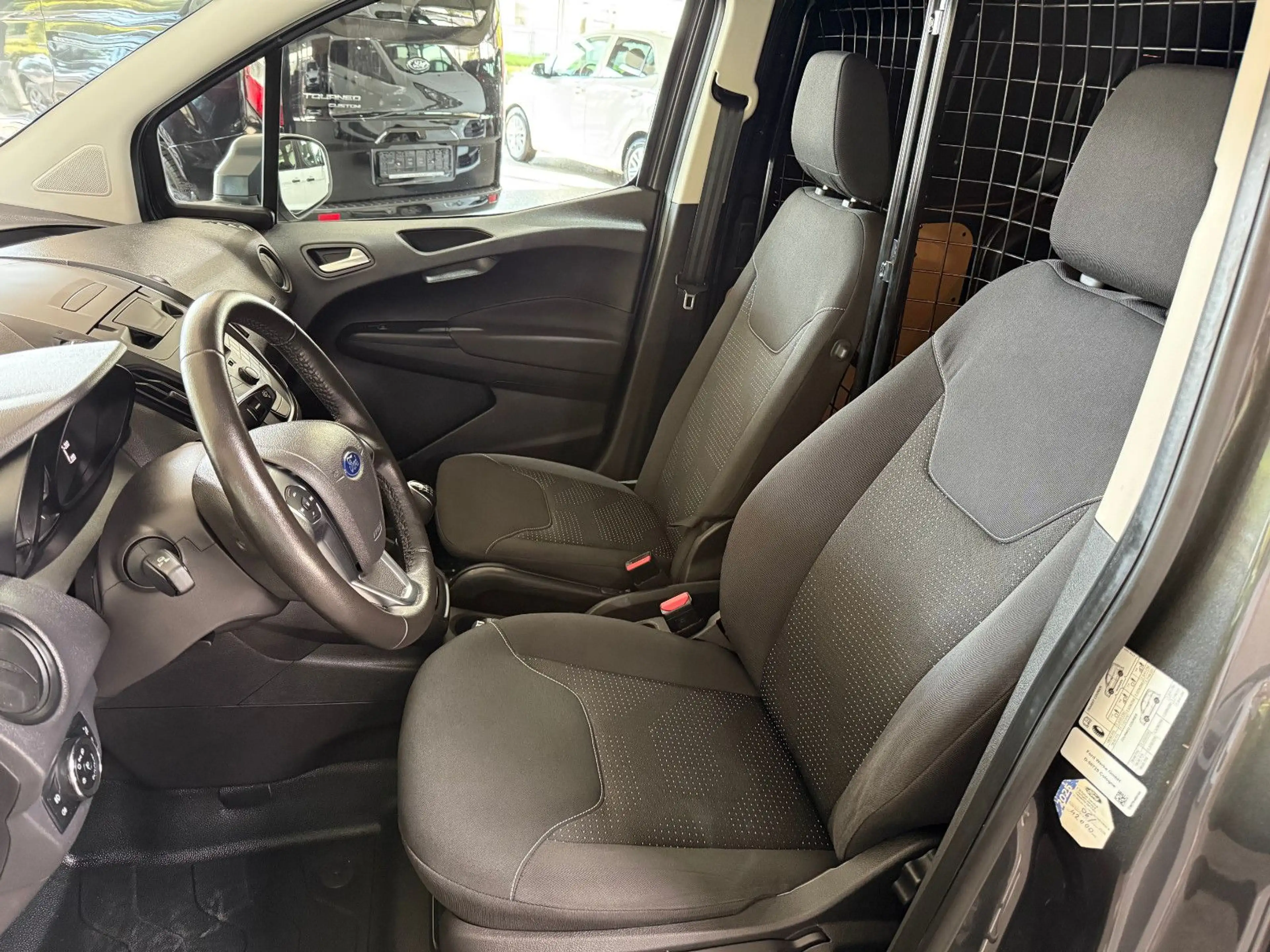 Ford Transit Courier 1.5D Trend Klima 1.Hand — photo 10