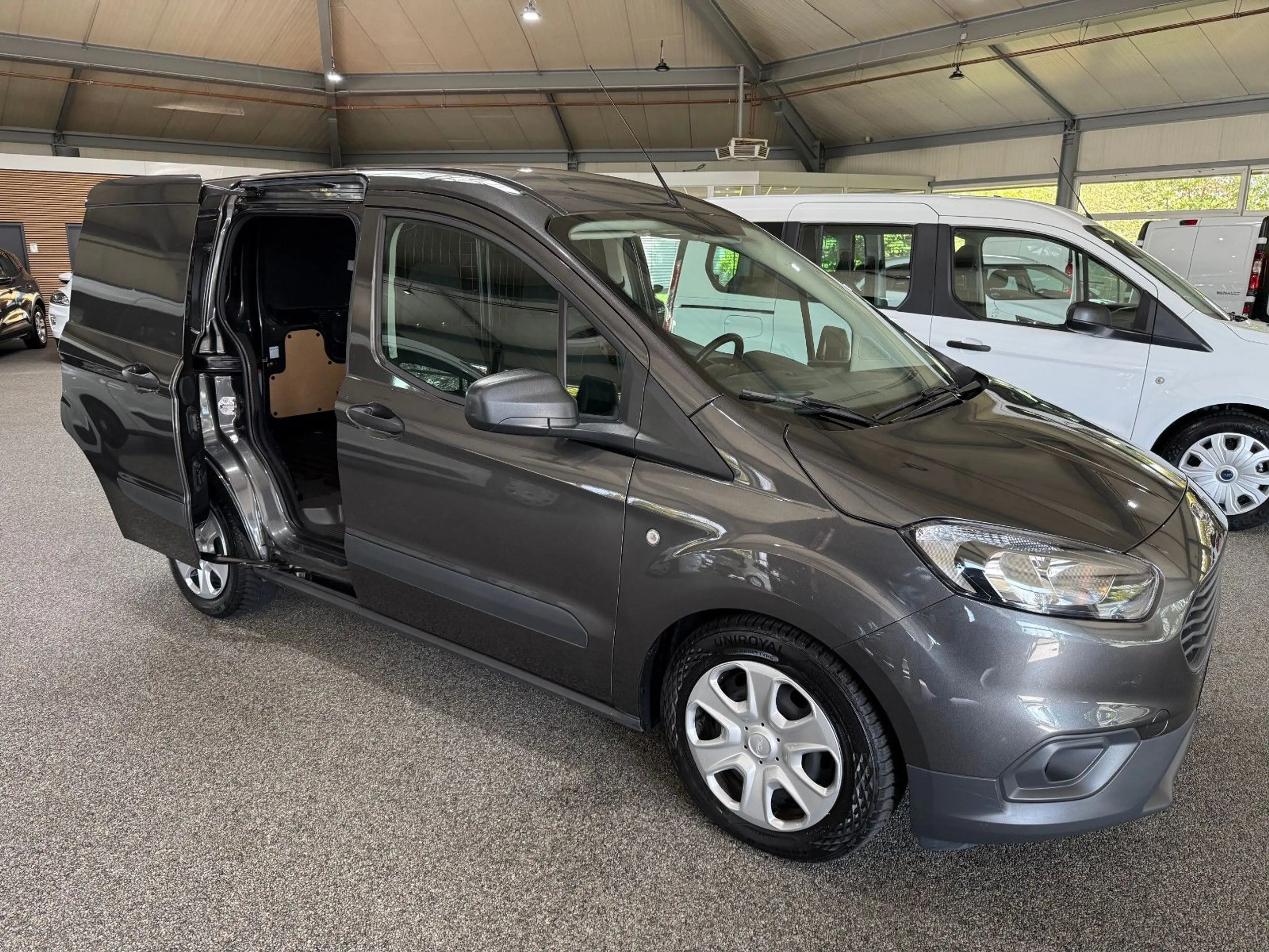 Ford Transit Courier 1.5D Trend Klima 1.Hand — photo 4