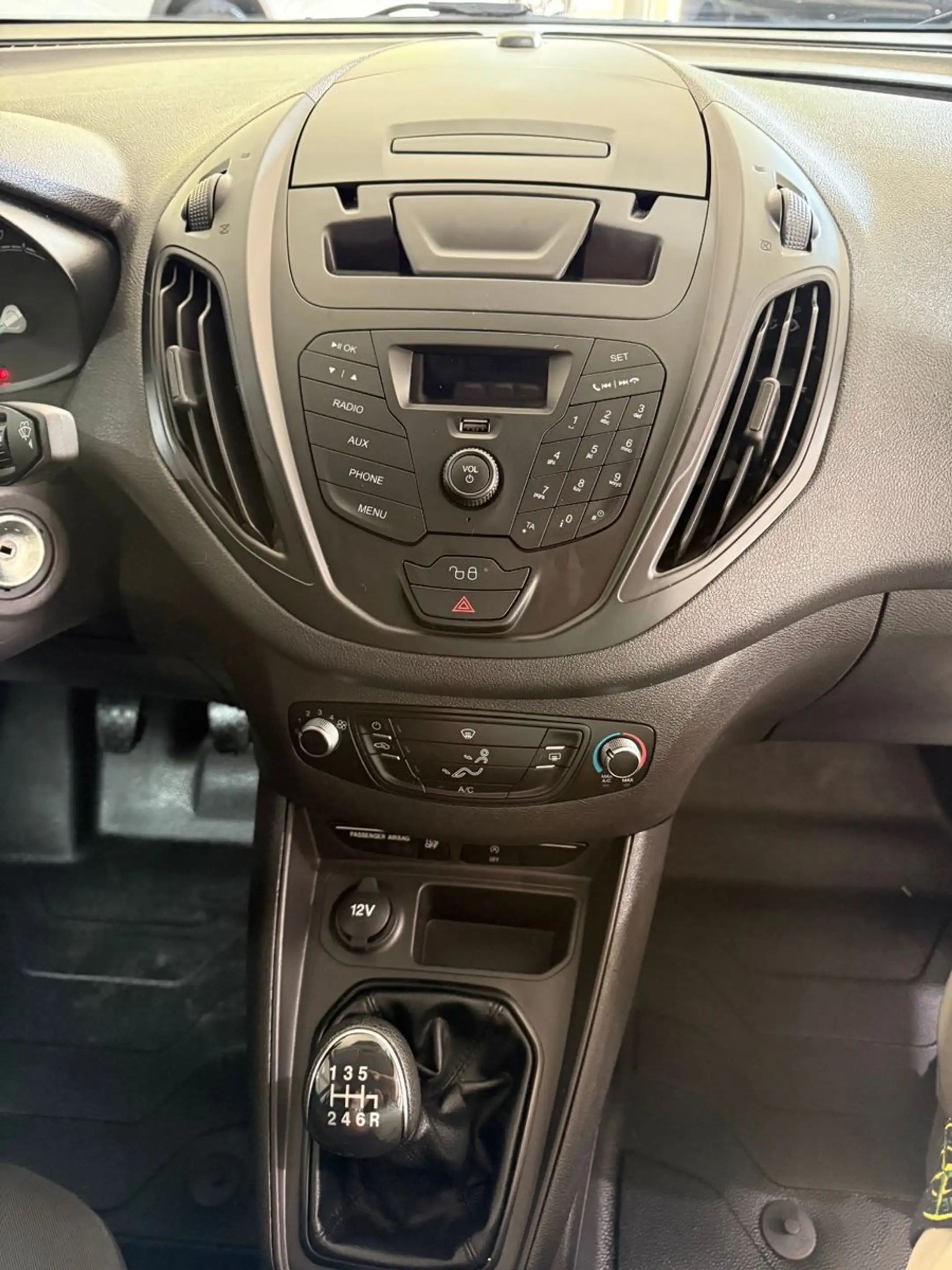 Ford Transit Courier 1.5D Trend Klima 1.Hand — photo 14