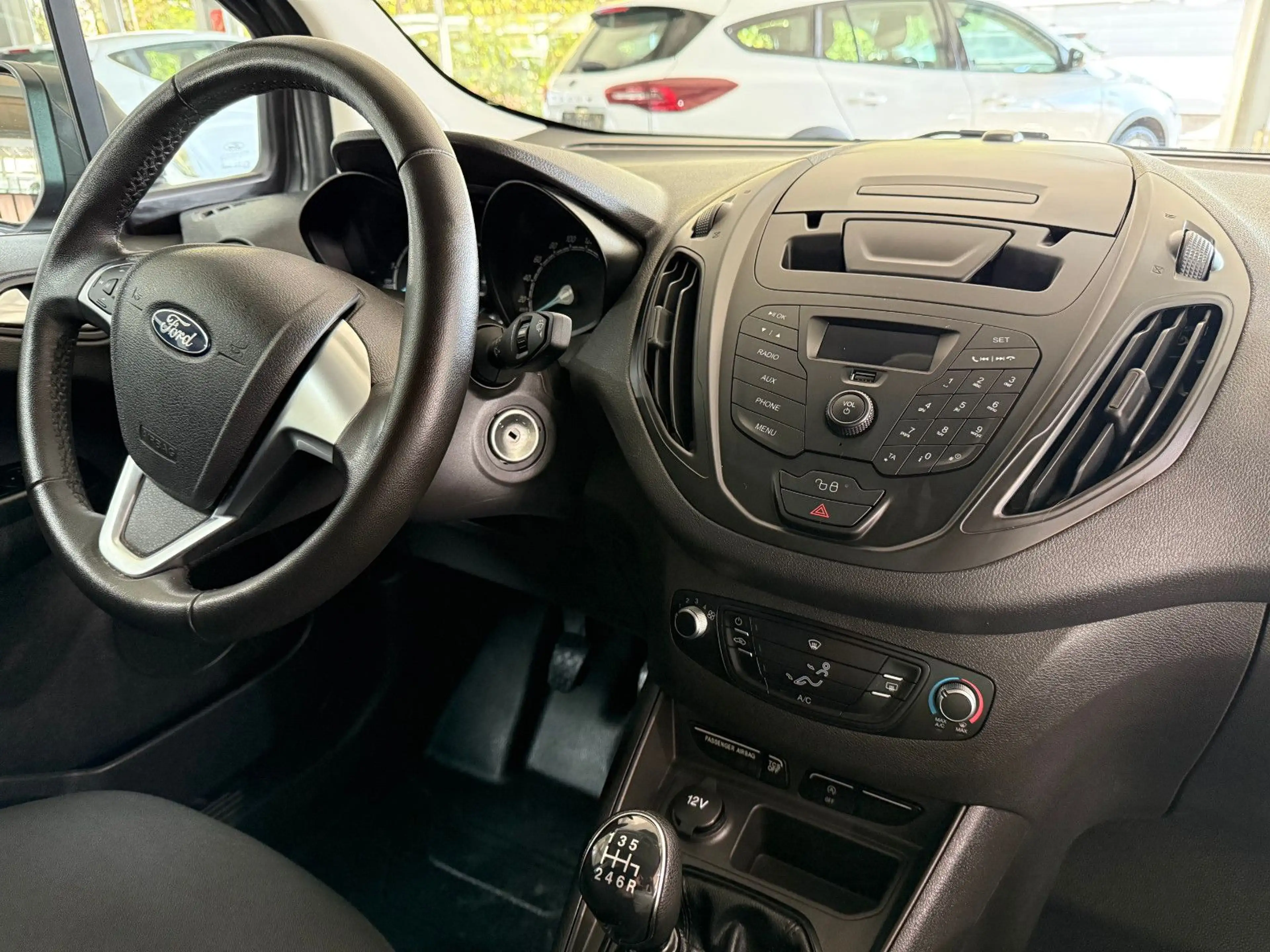 Ford Transit Courier 1.5D Trend Klima 1.Hand — photo 13