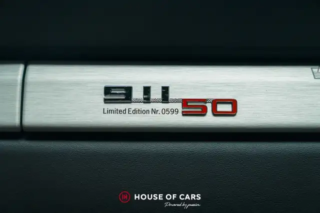 Porsche 911 view 23