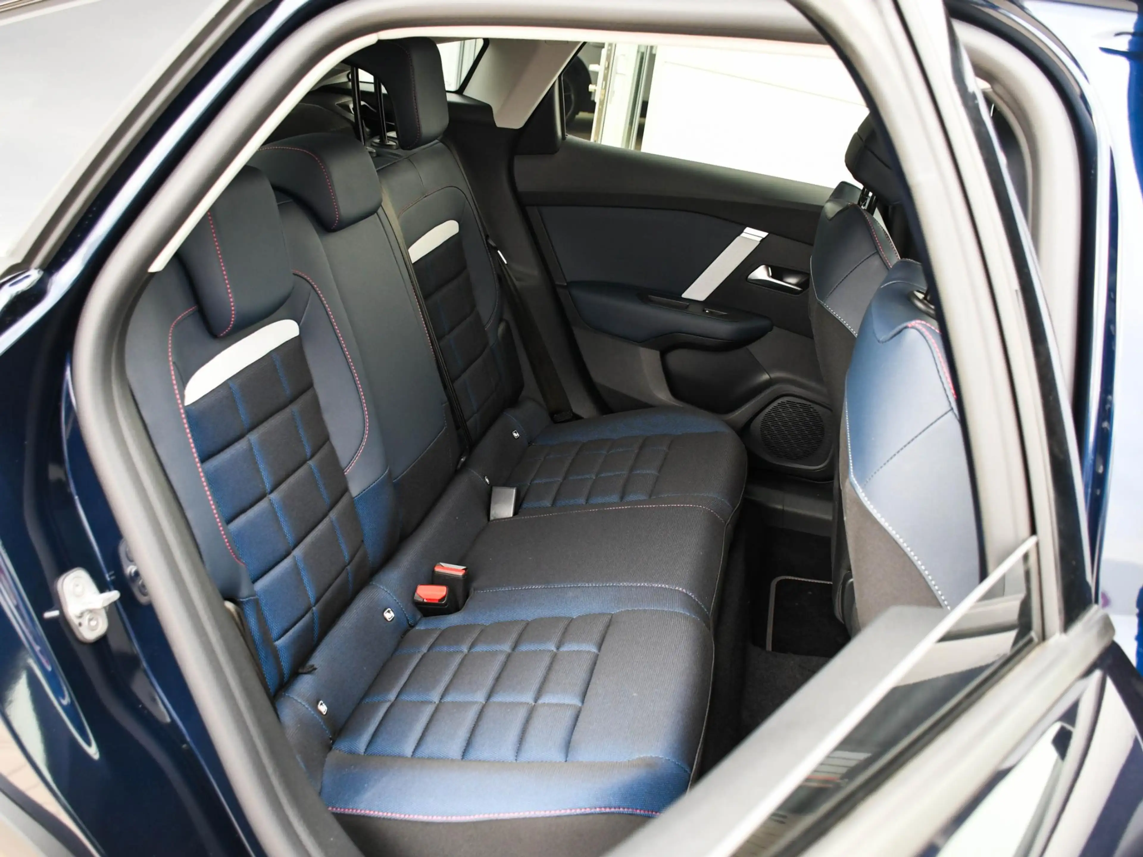 Citroen E-C4 Electric Collection Extended range 54kWh 156pk Automaat 18' — photo 11