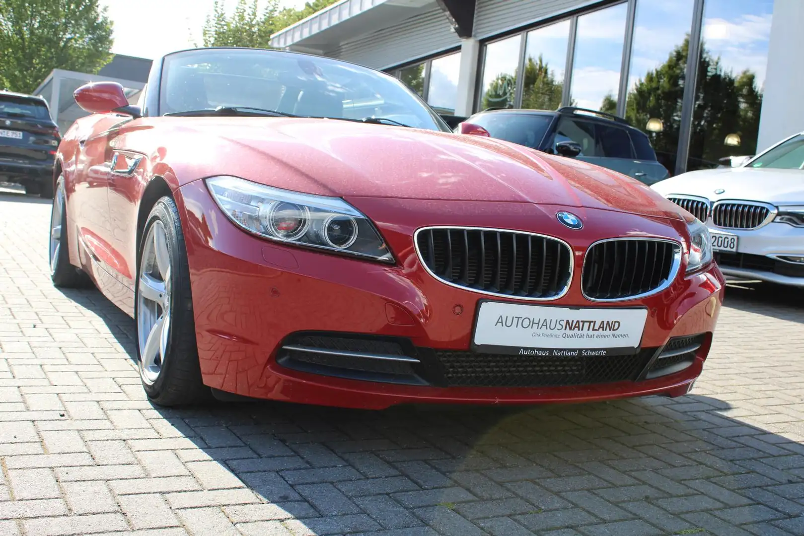 BMW Z4 Roadster sDrive 18i Autom. Leder Xenon Sitzh. Rot - 2