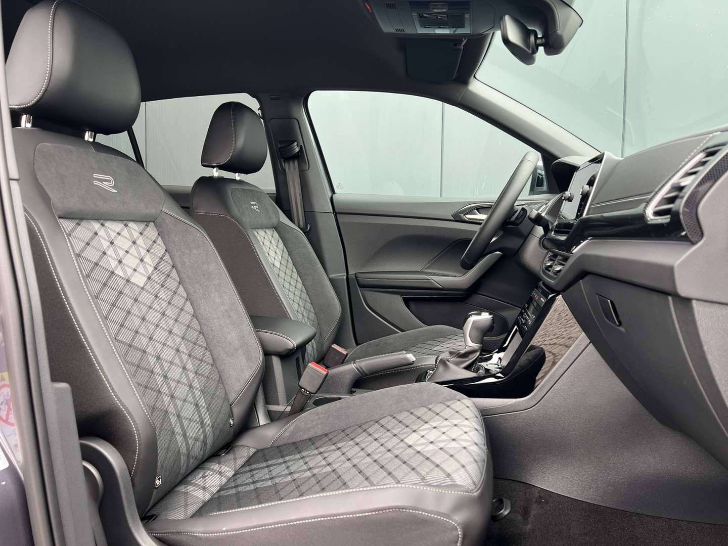 Volkswagen T-CROSS R-Line - 2026 - Joinsteer - #8