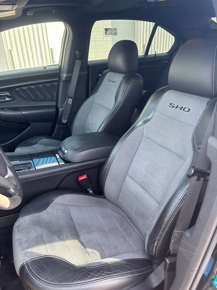 Ford Taurus снимка Ford Taurus
