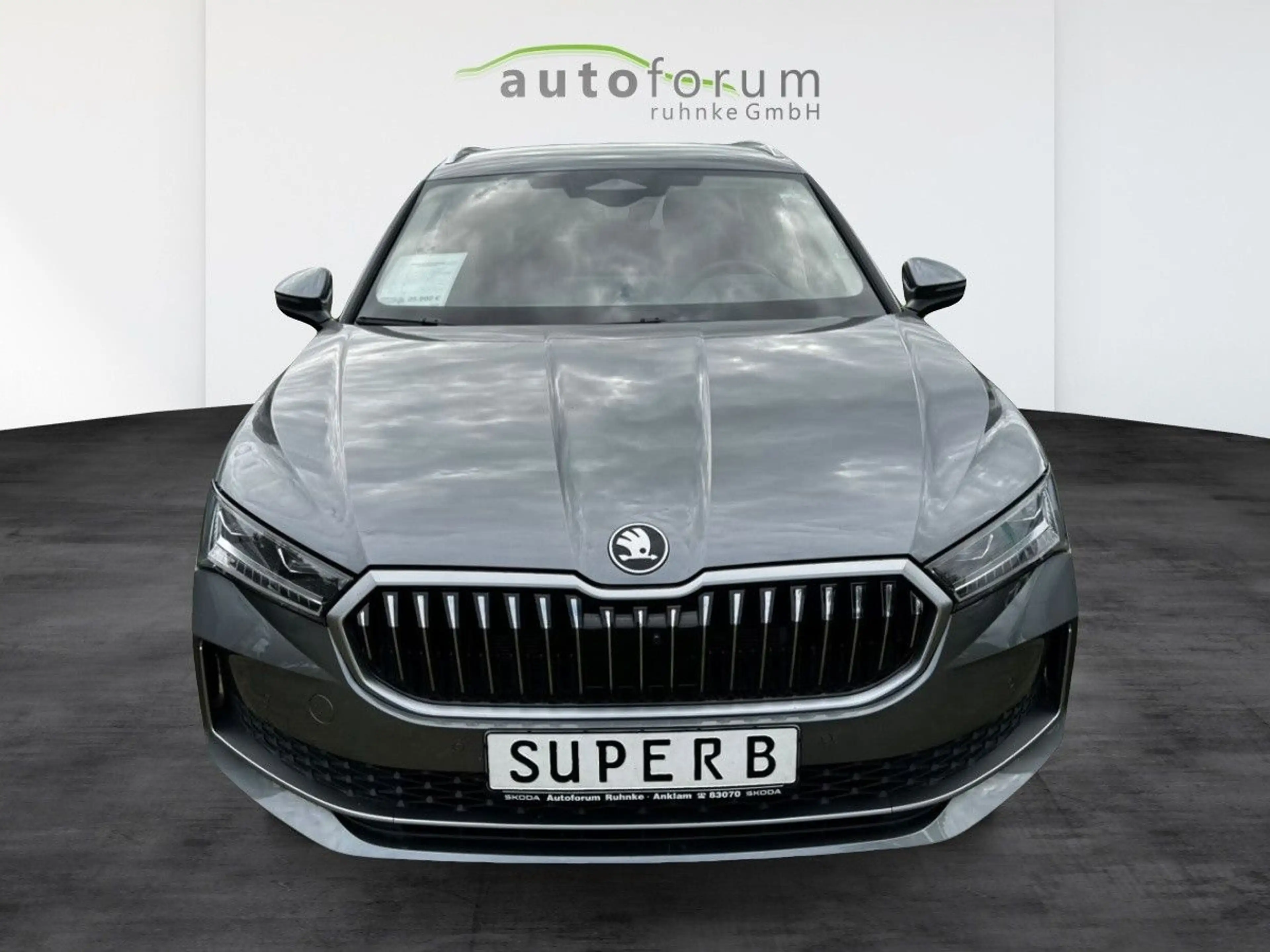 Skoda Superb Combi 1.5 TSI iV 150 kW L&K — photo 2