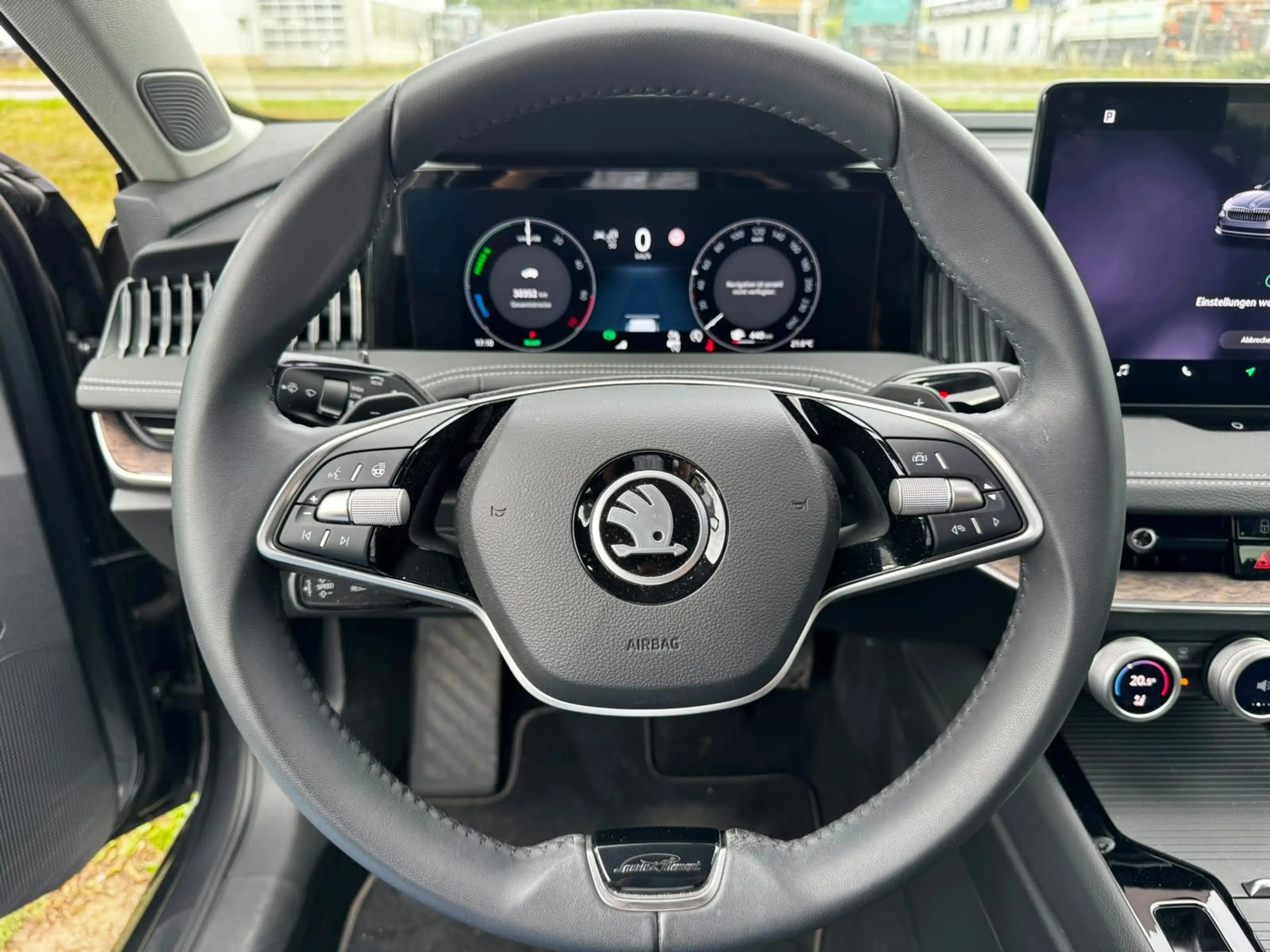 Skoda Superb Combi 1.5 TSI iV 150 kW L&K — photo 9