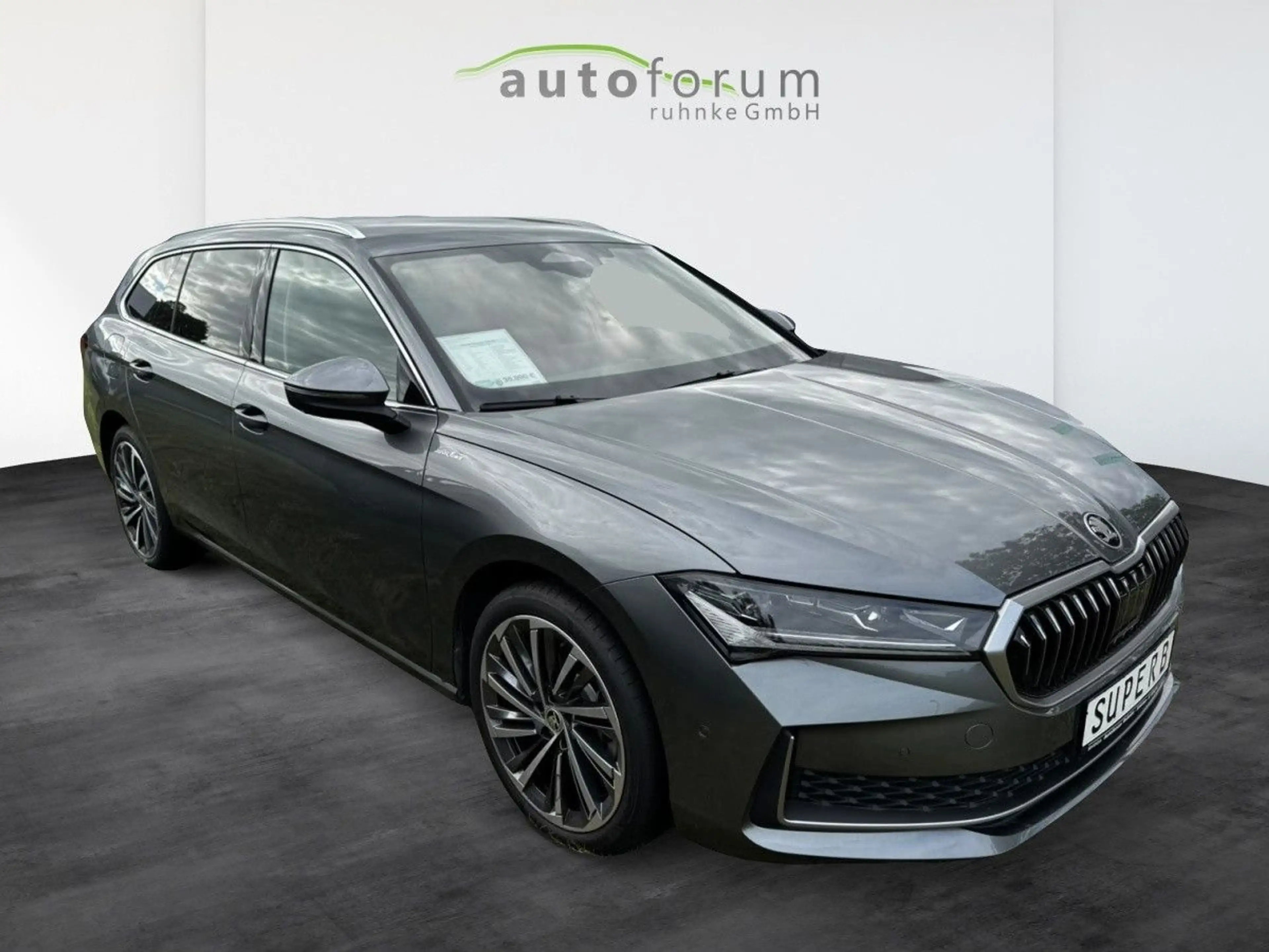 Skoda Superb Combi 1.5 TSI iV 150 kW L&K — photo 3