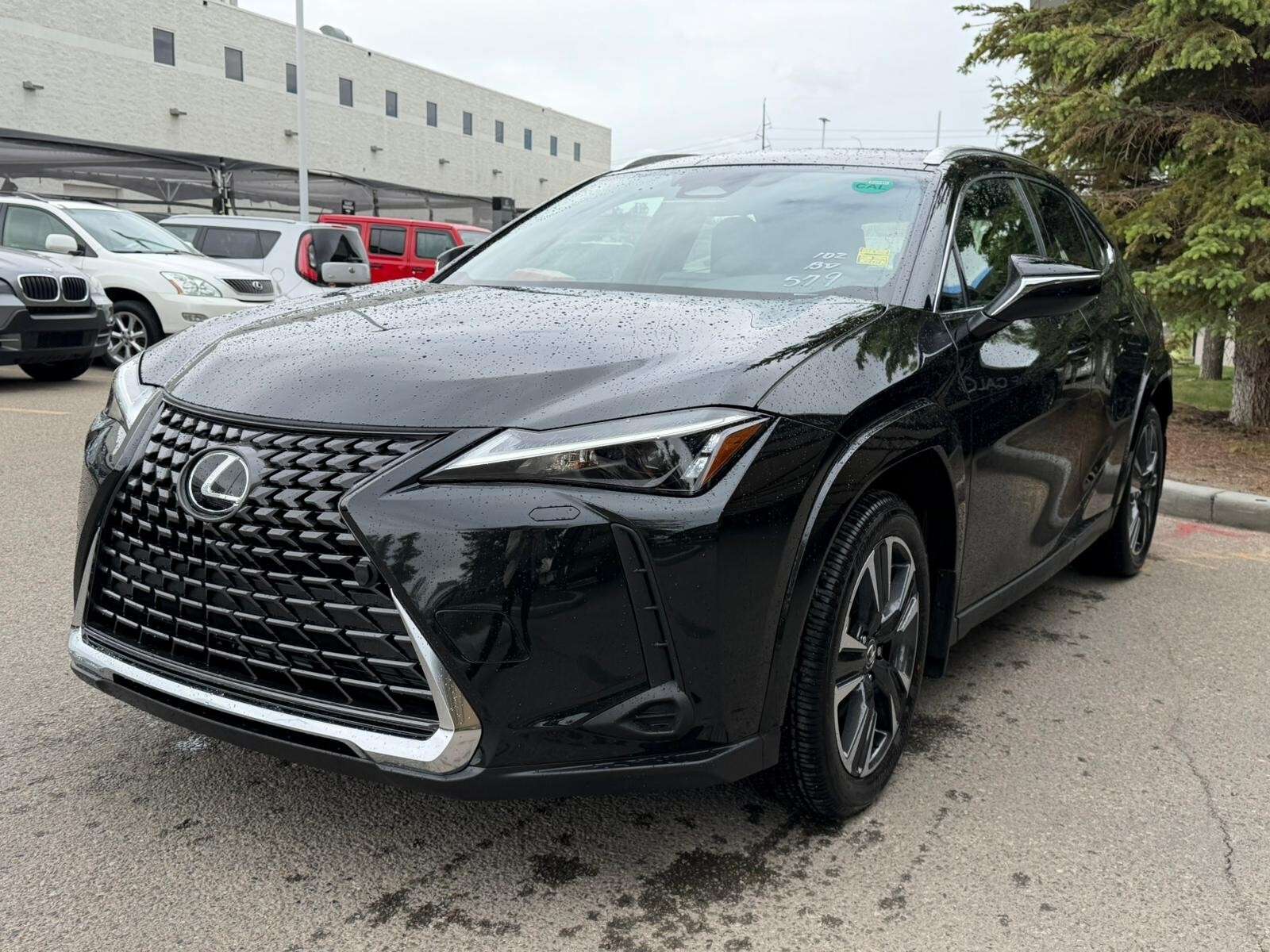 2026 Lexus UX — снимка 1