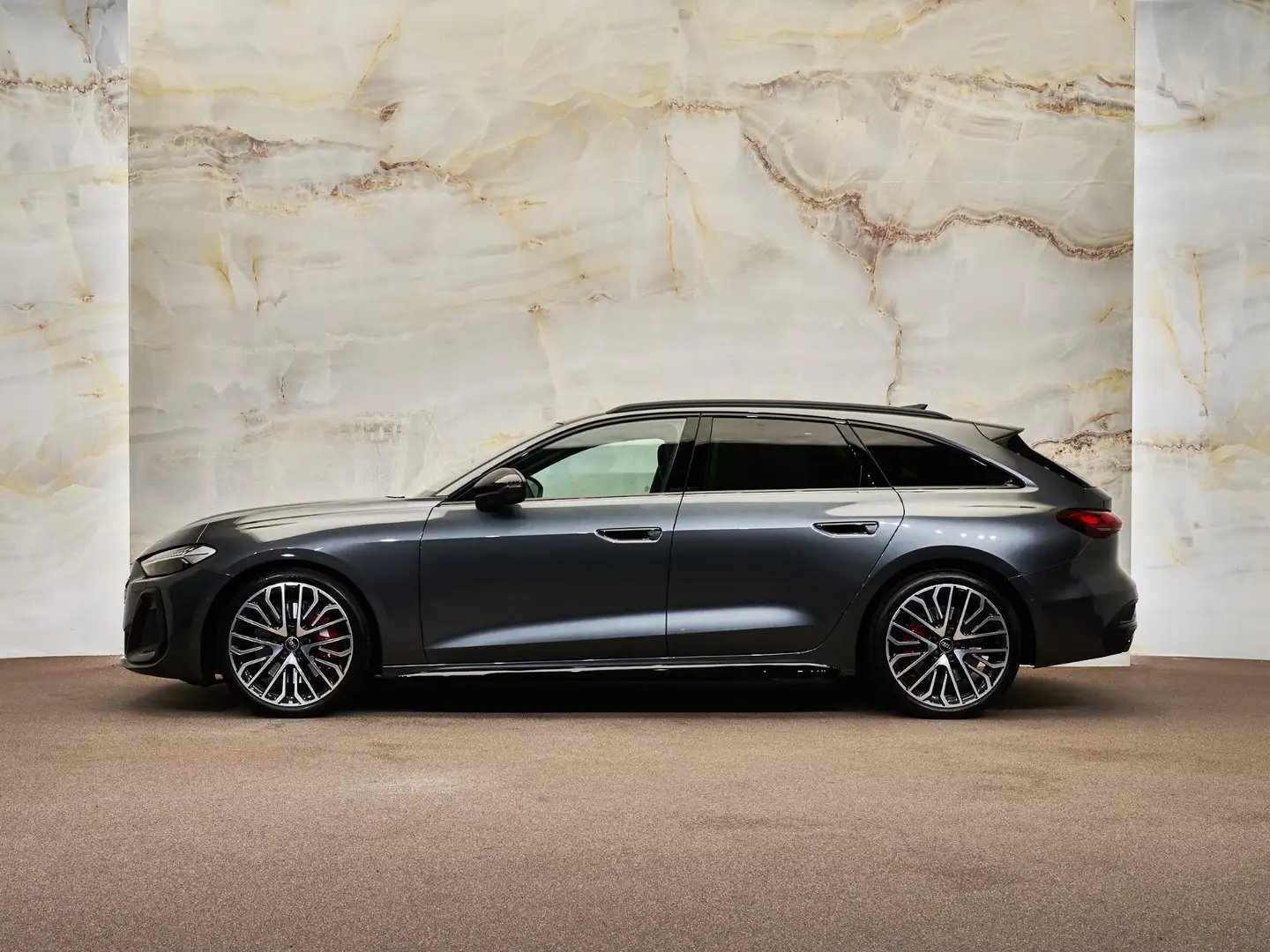 Audi S5 Avant 3.0 TFSI Quattro, pano, tr.haak, 20", B&O, m Grijs - 2