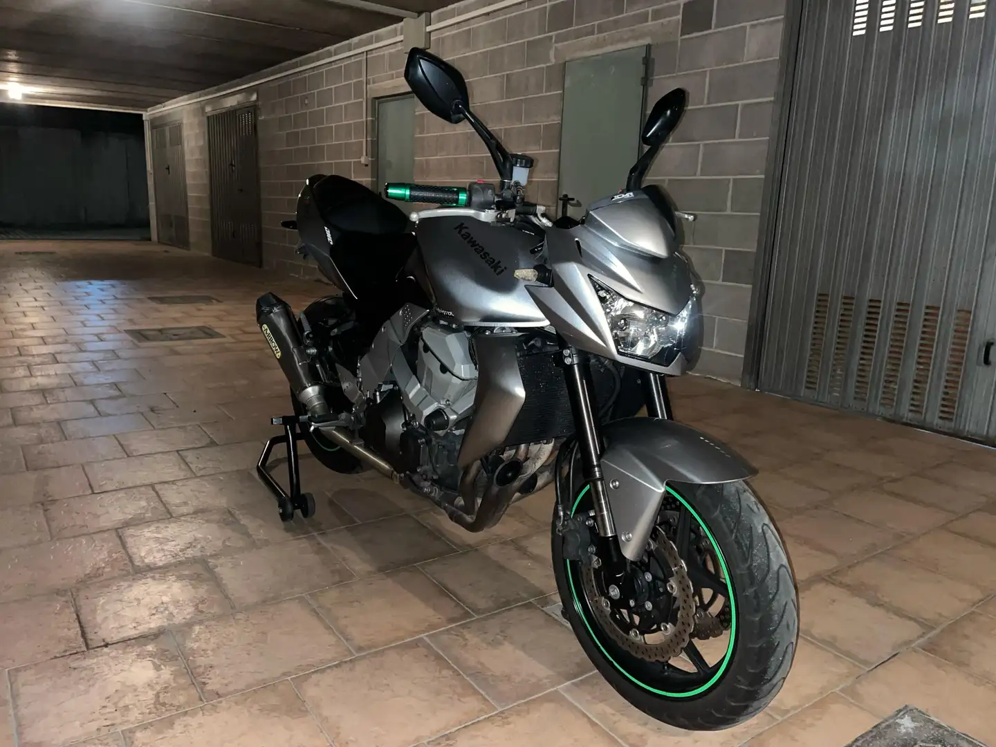 Kawasaki Z 750 Šedá - 2