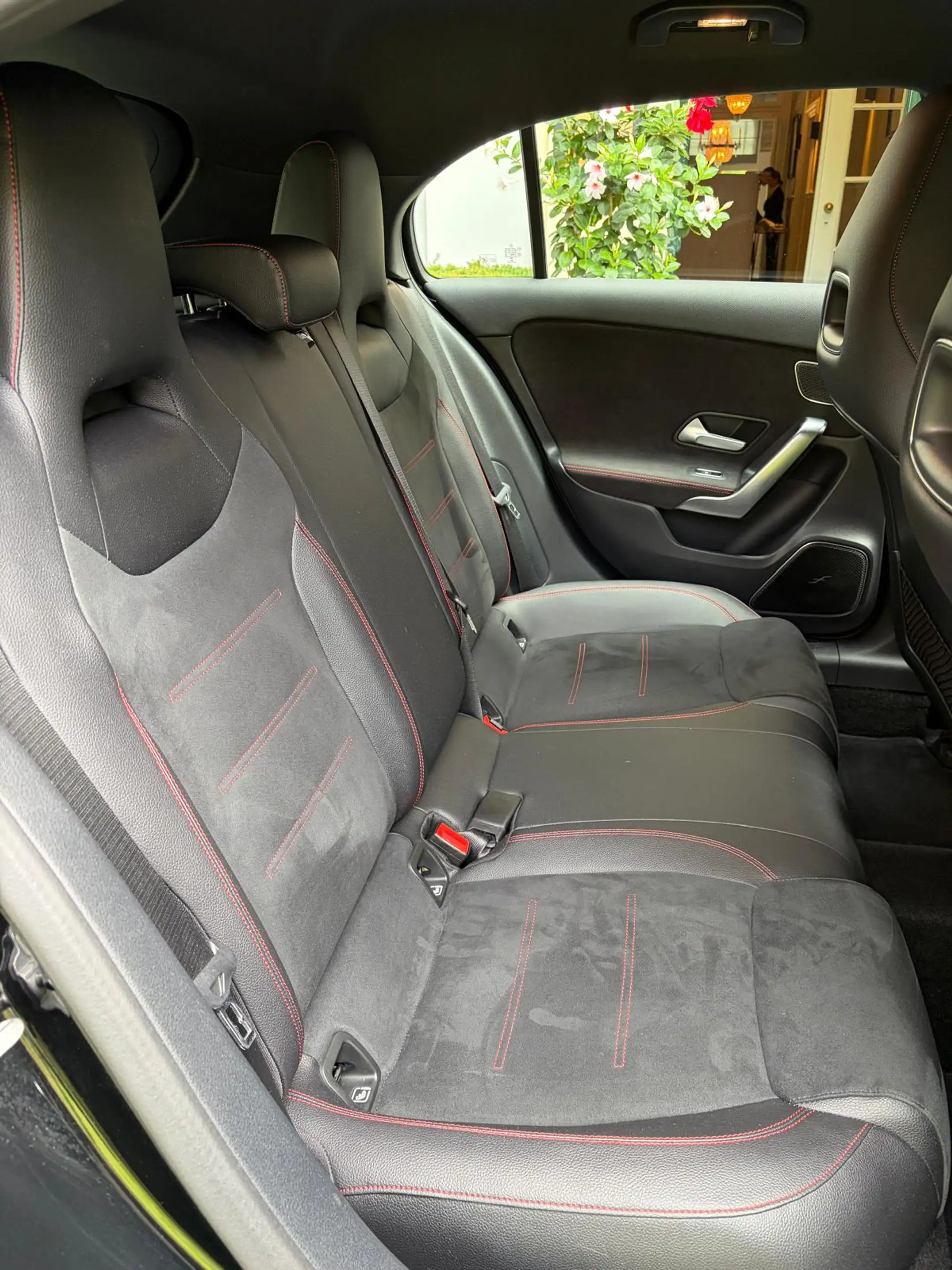 Mercedes-Benz A 250 Premium Plus — photo 16