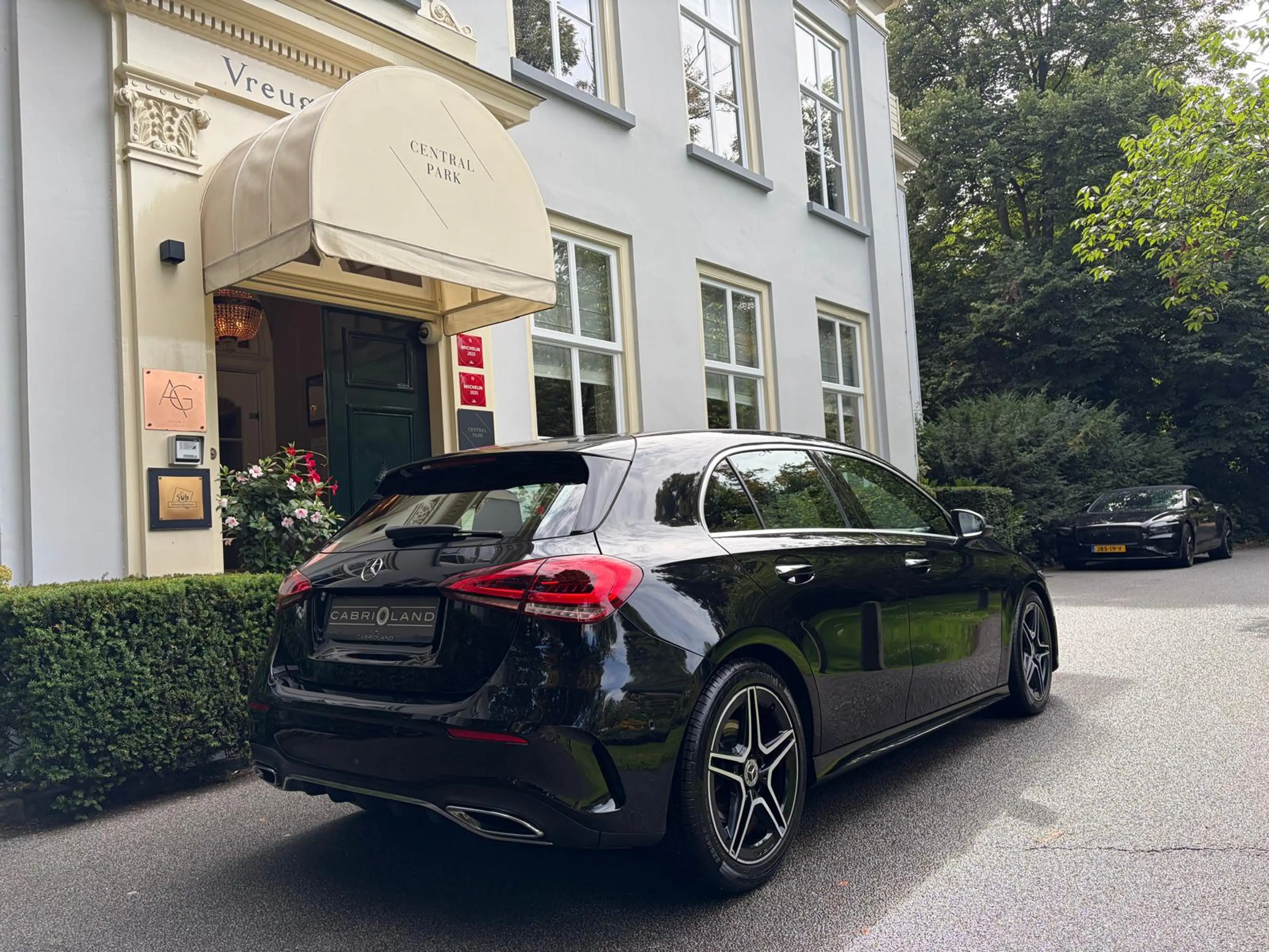 Mercedes-Benz A 250 Premium Plus — photo 5