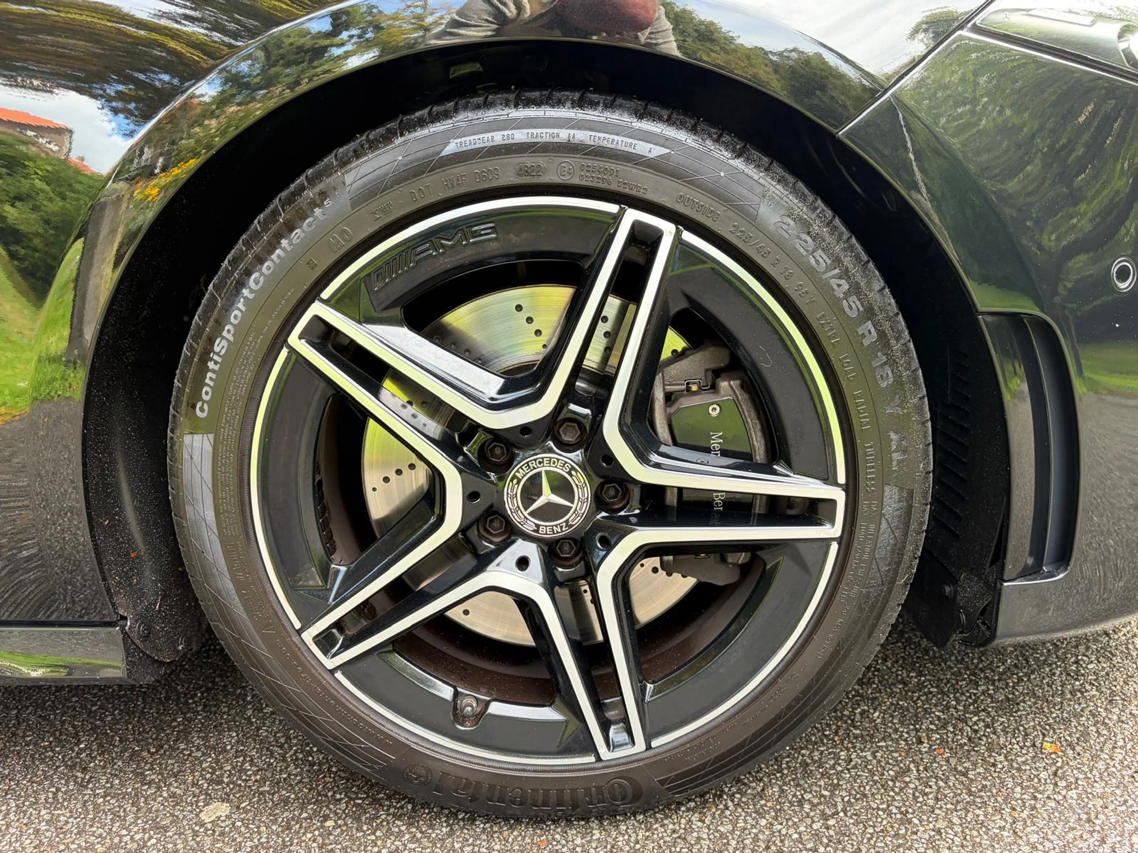 Mercedes-Benz A 250 Premium Plus — photo 11
