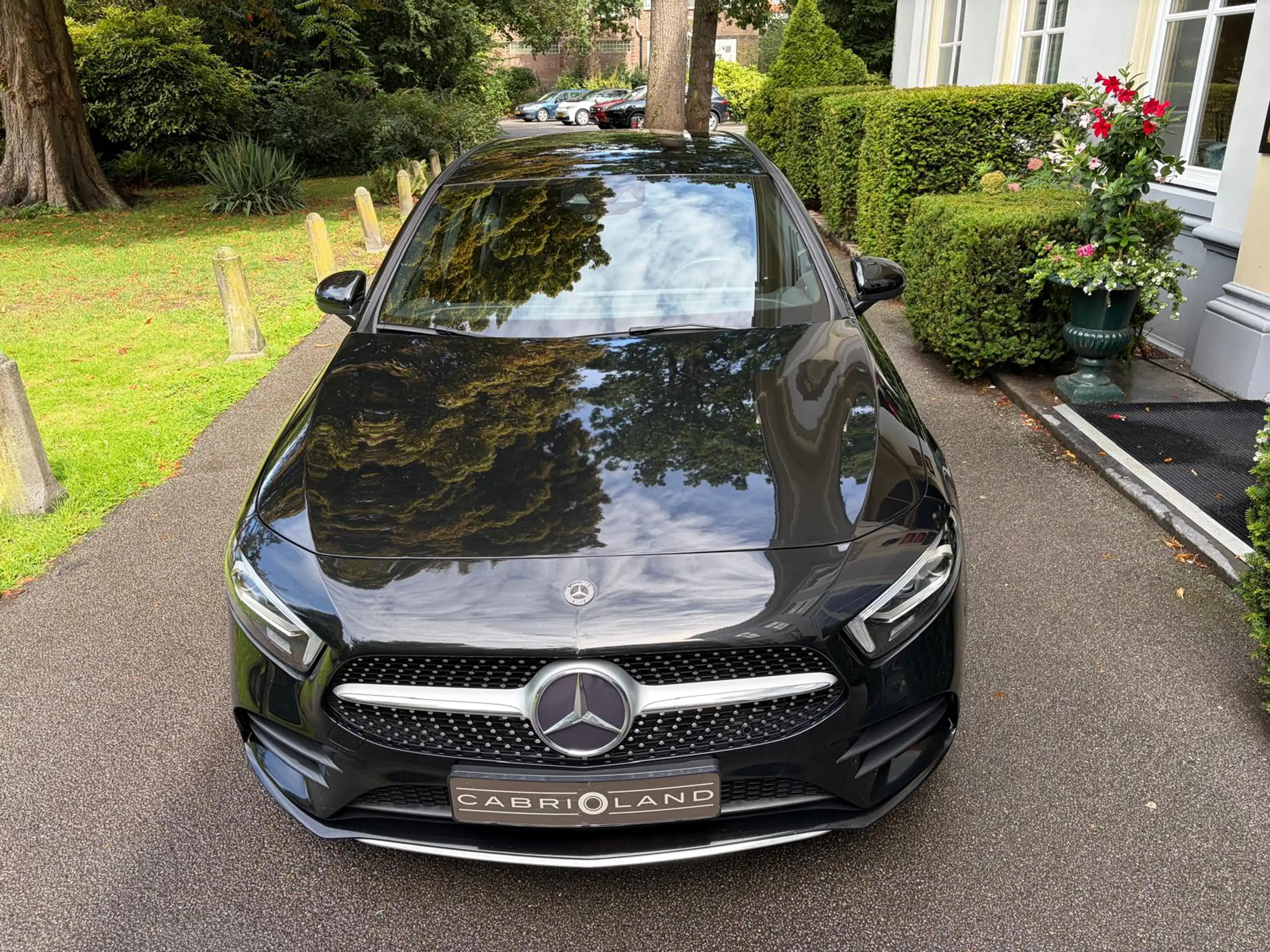 Mercedes-Benz A 250 Premium Plus — photo 8
