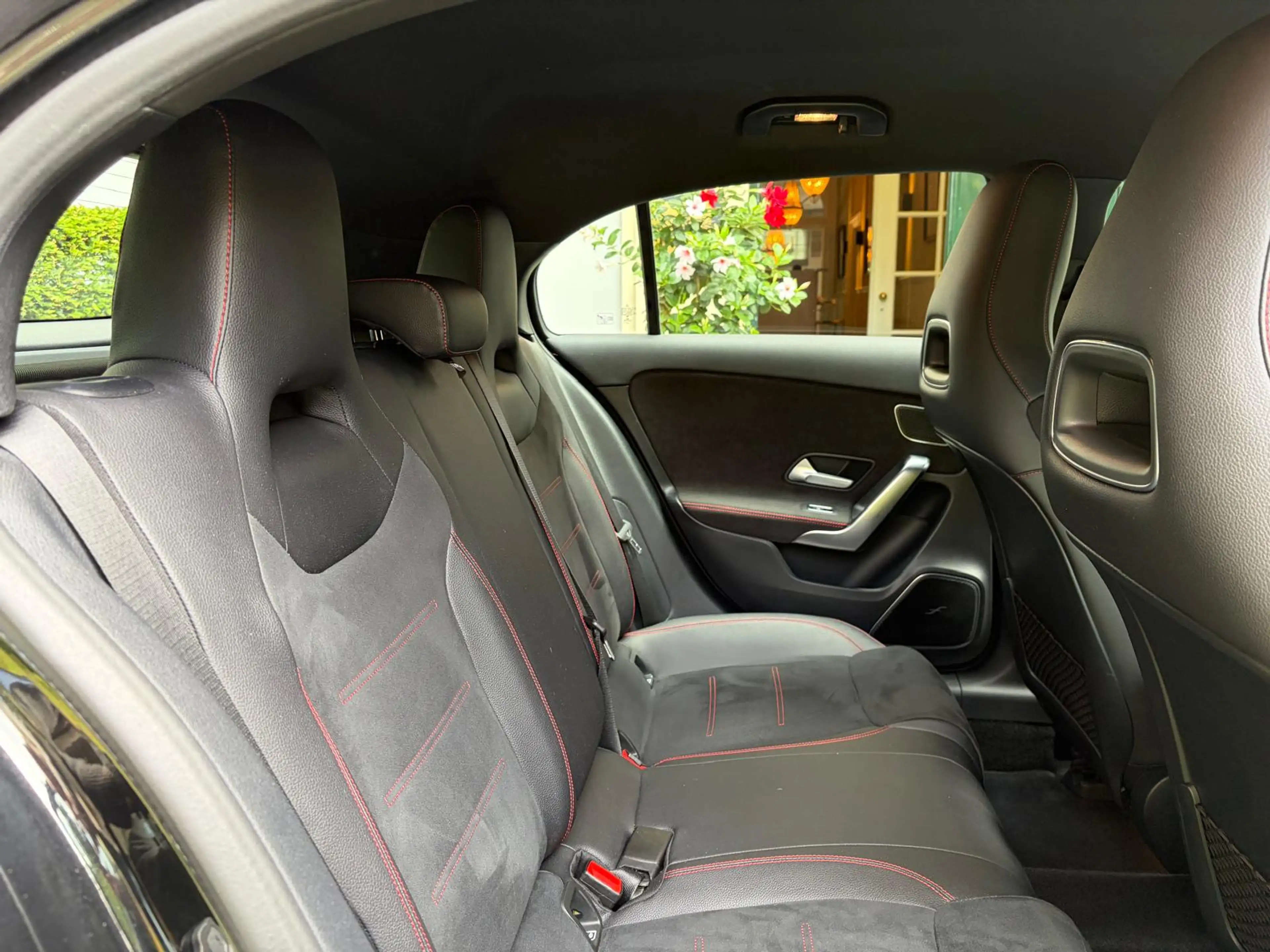 Mercedes-Benz A 250 Premium Plus — photo 17