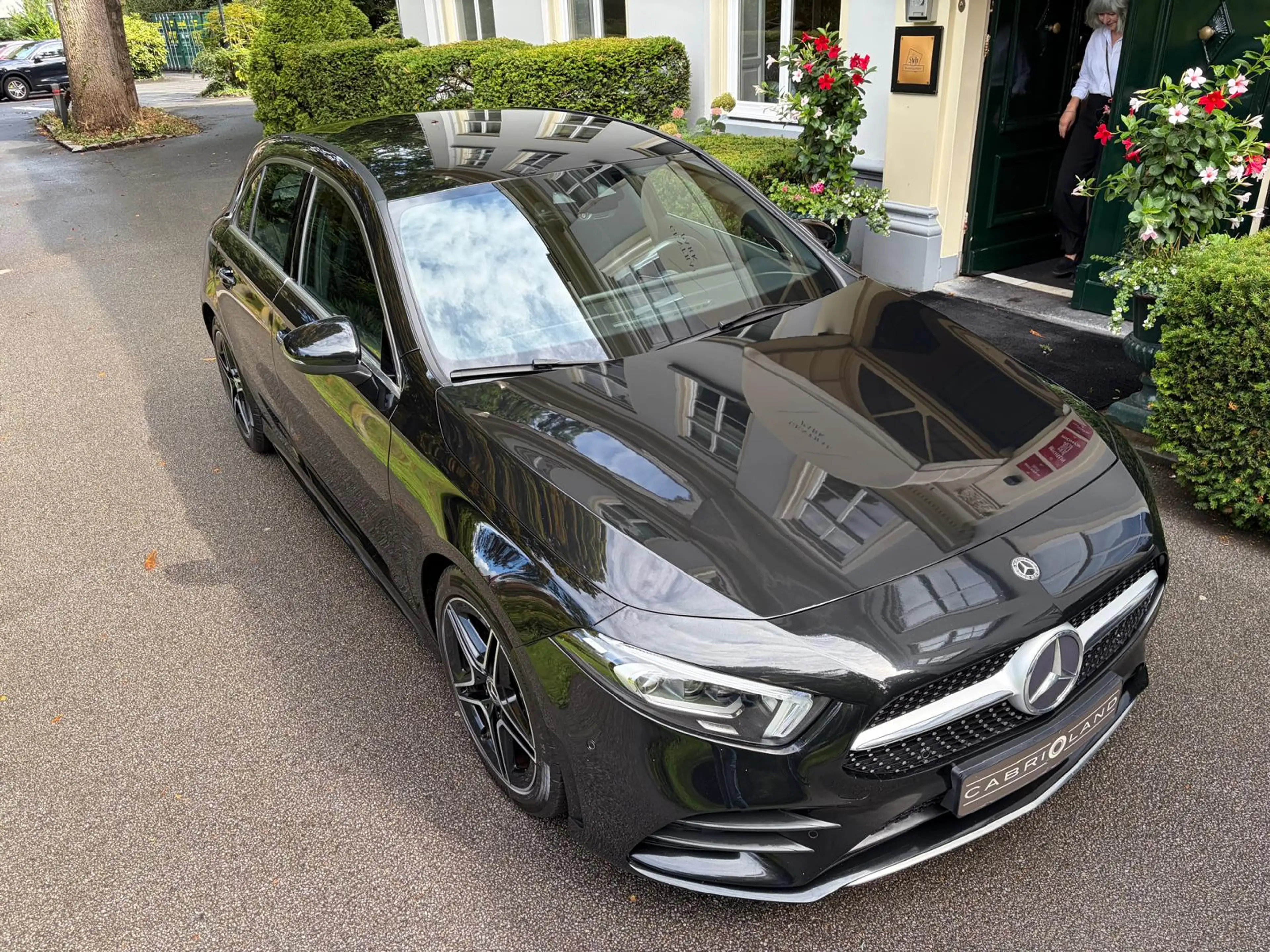 Mercedes-Benz A 250 Premium Plus — photo 9
