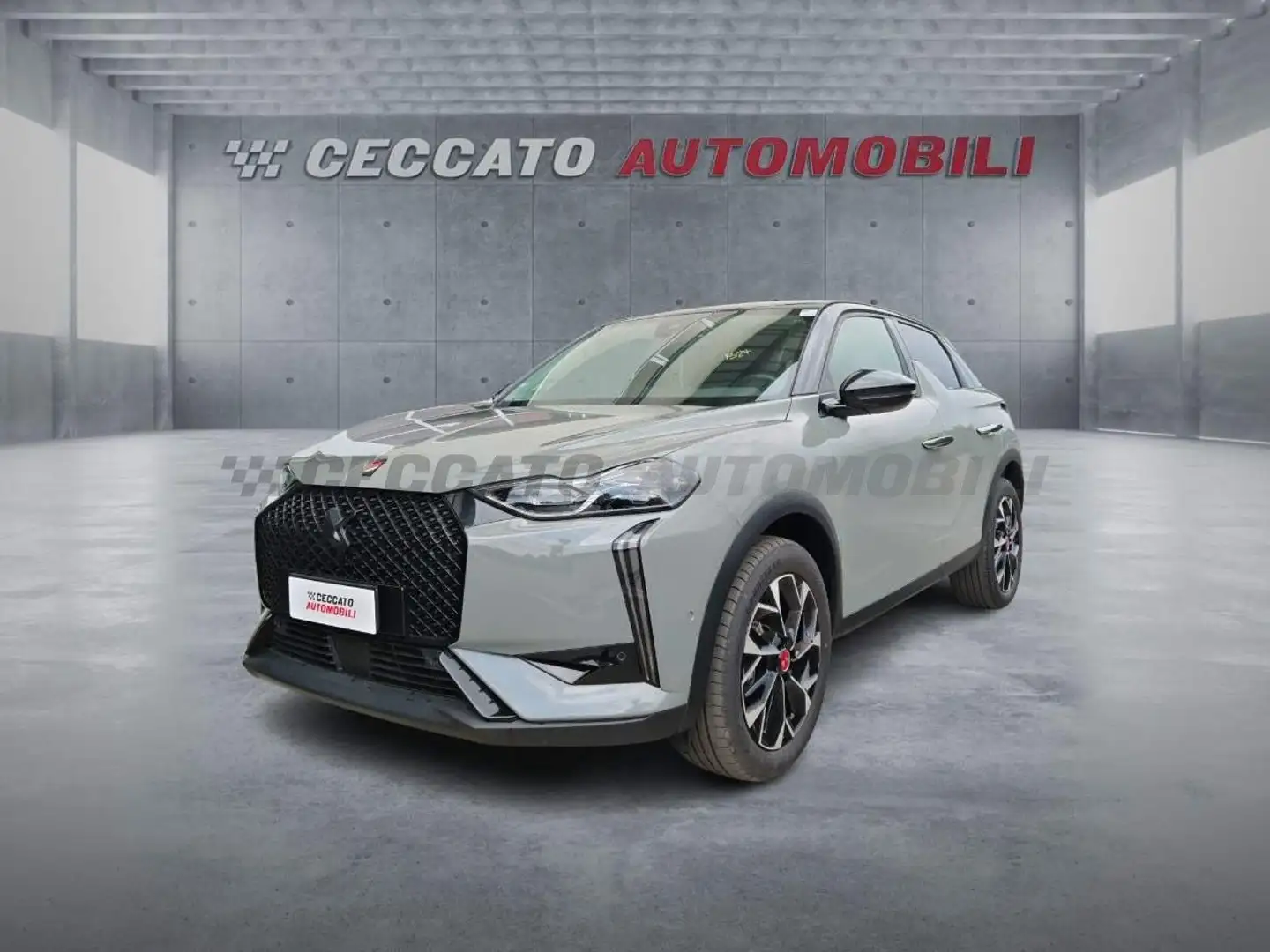 DS Automobiles DS 3 DS3 1.5 bluehdi Performance Line+ 130cv auto Gri - 1