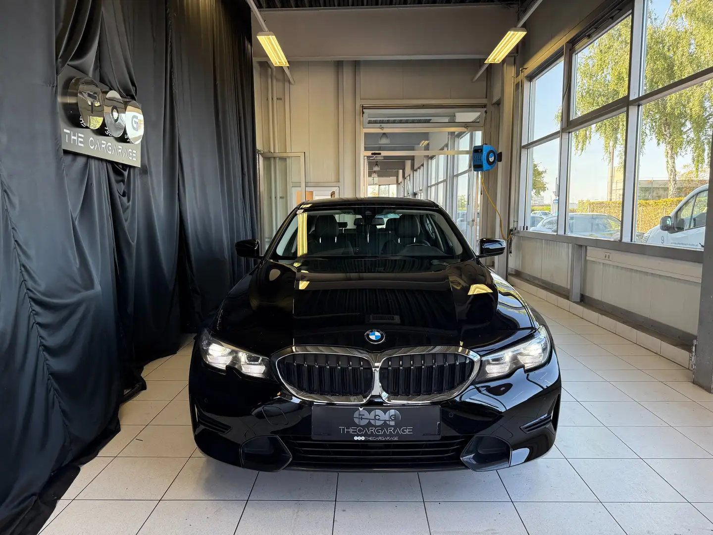 BMW 320 320 d xDrive Sport line 1. Besitz Schwarz - 2