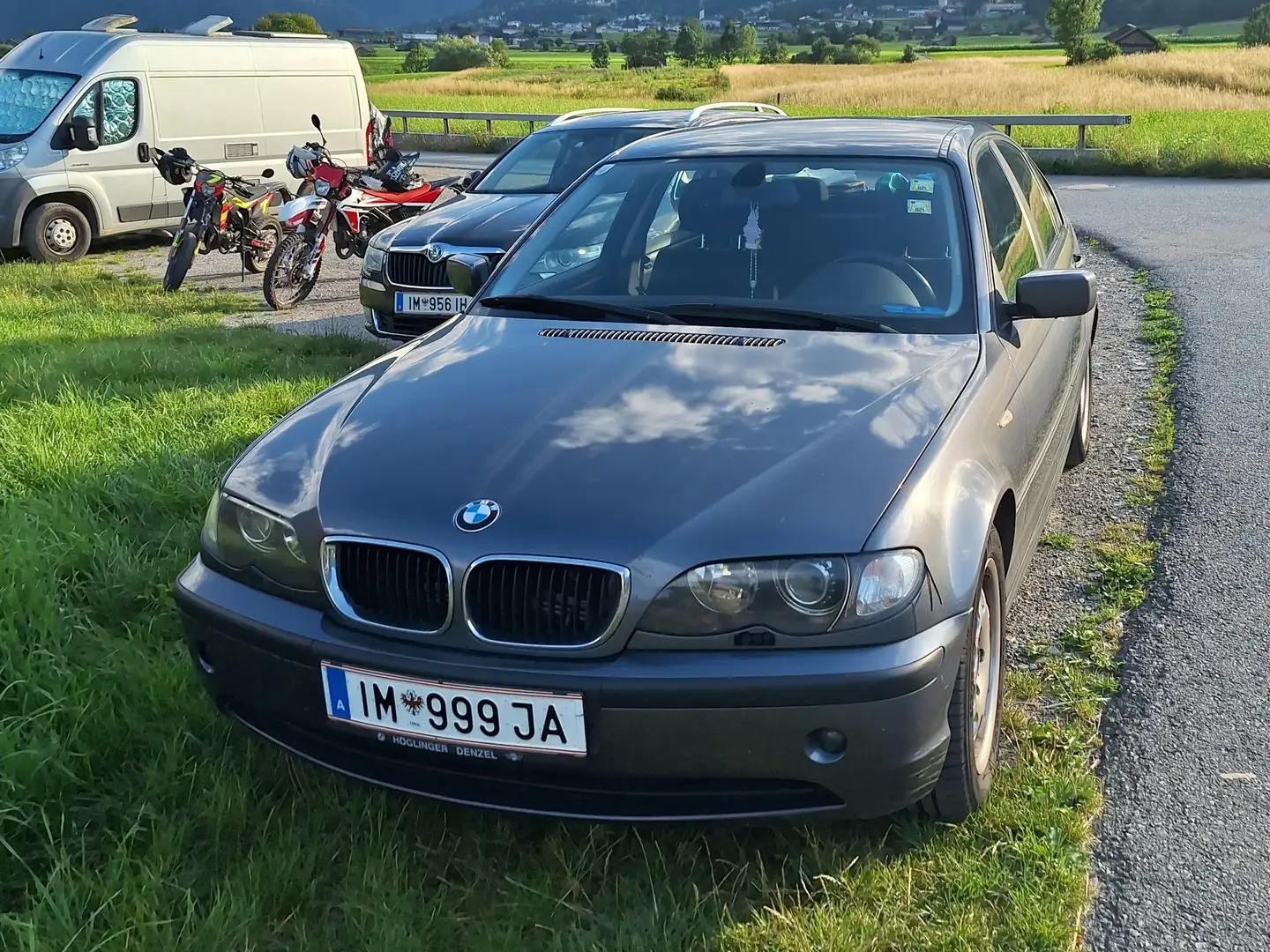 BMW 320 320d Grau - 1