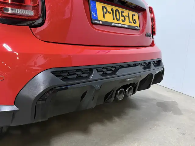 Mini Hatch view 8