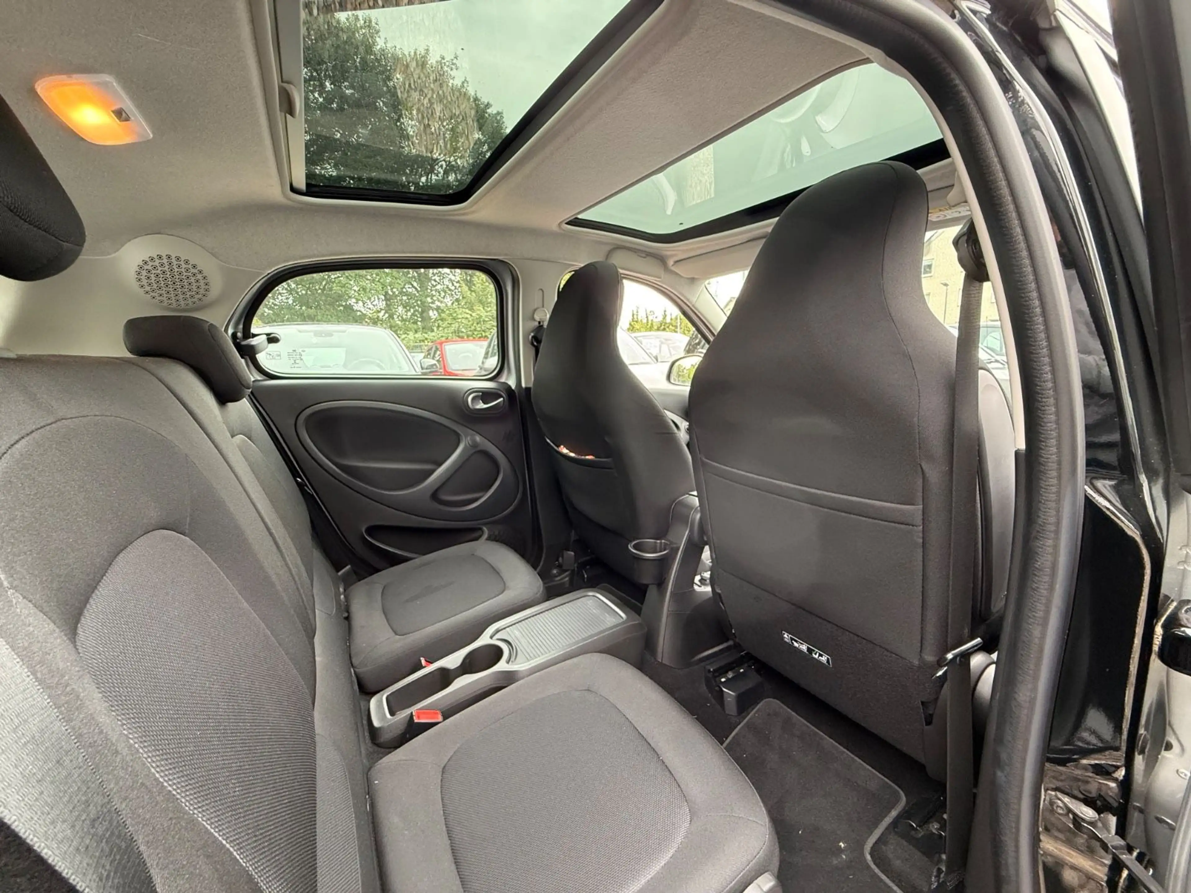 smart forFour *AMBIENTE*PANORAMA*KAMERA*NAVI* — photo 12