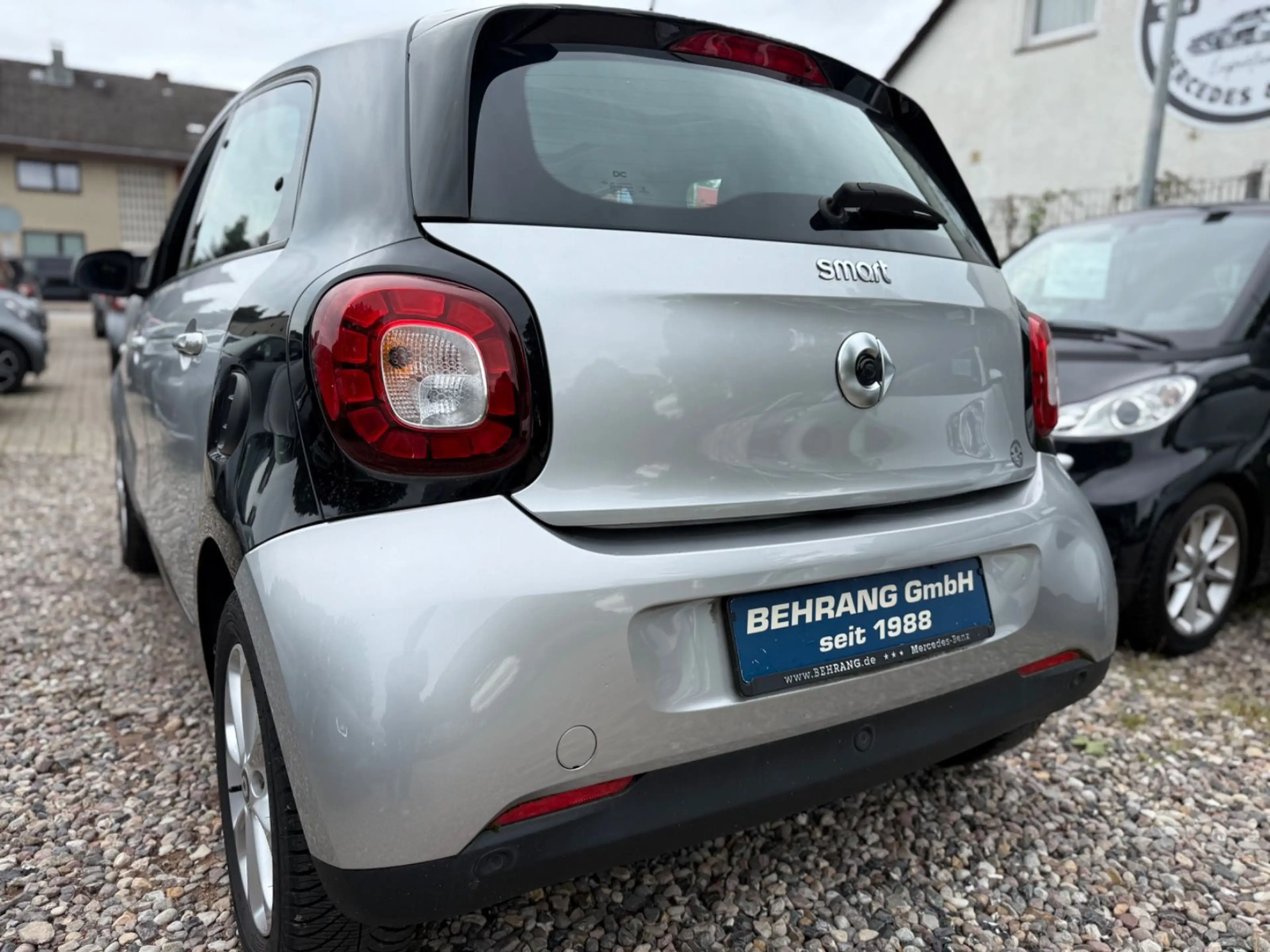 smart forFour *AMBIENTE*PANORAMA*KAMERA*NAVI* — photo 4