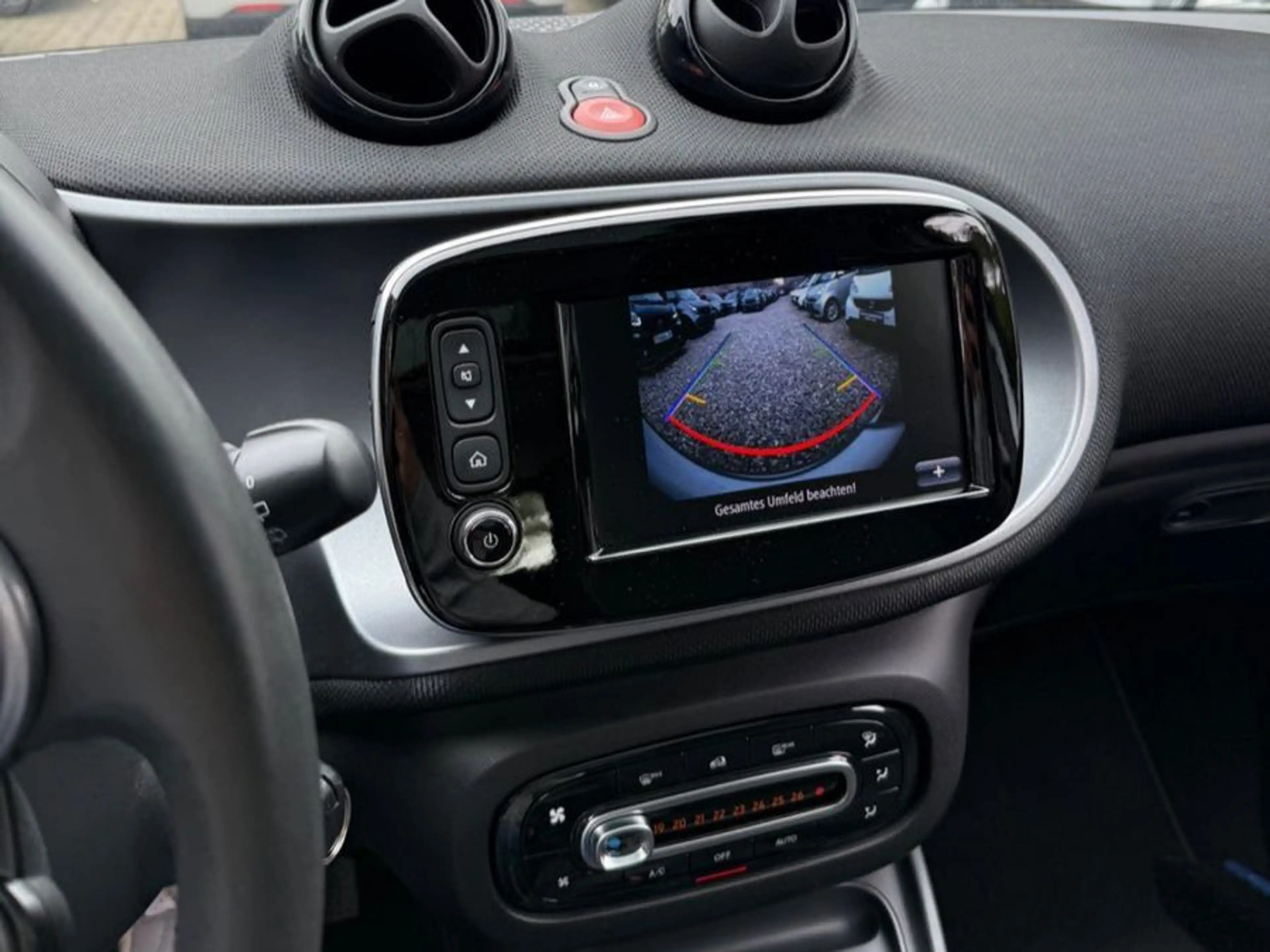 smart forFour *AMBIENTE*PANORAMA*KAMERA*NAVI* — photo 2