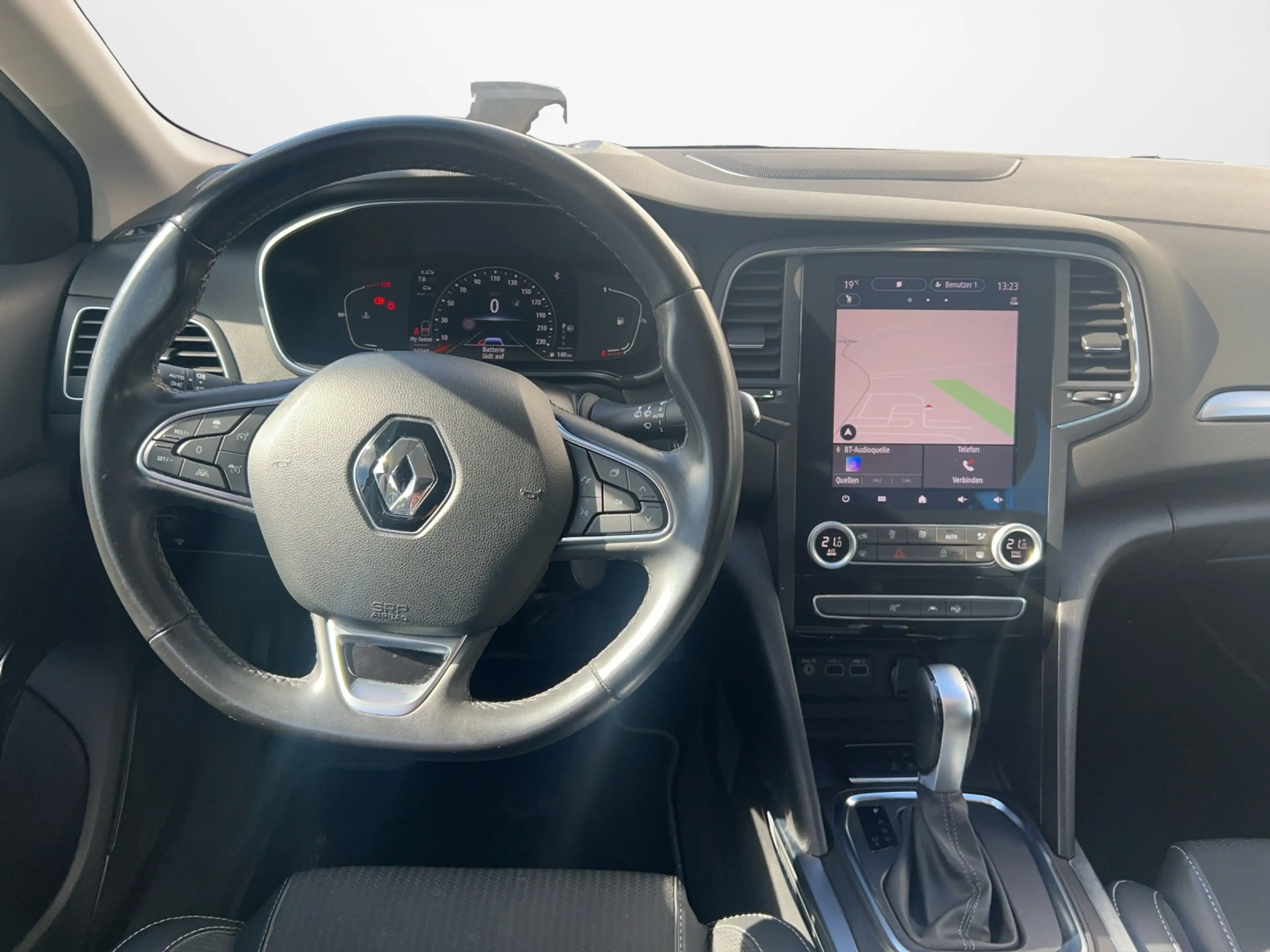 Renault Megane 1.3 TCE Intens — photo 8