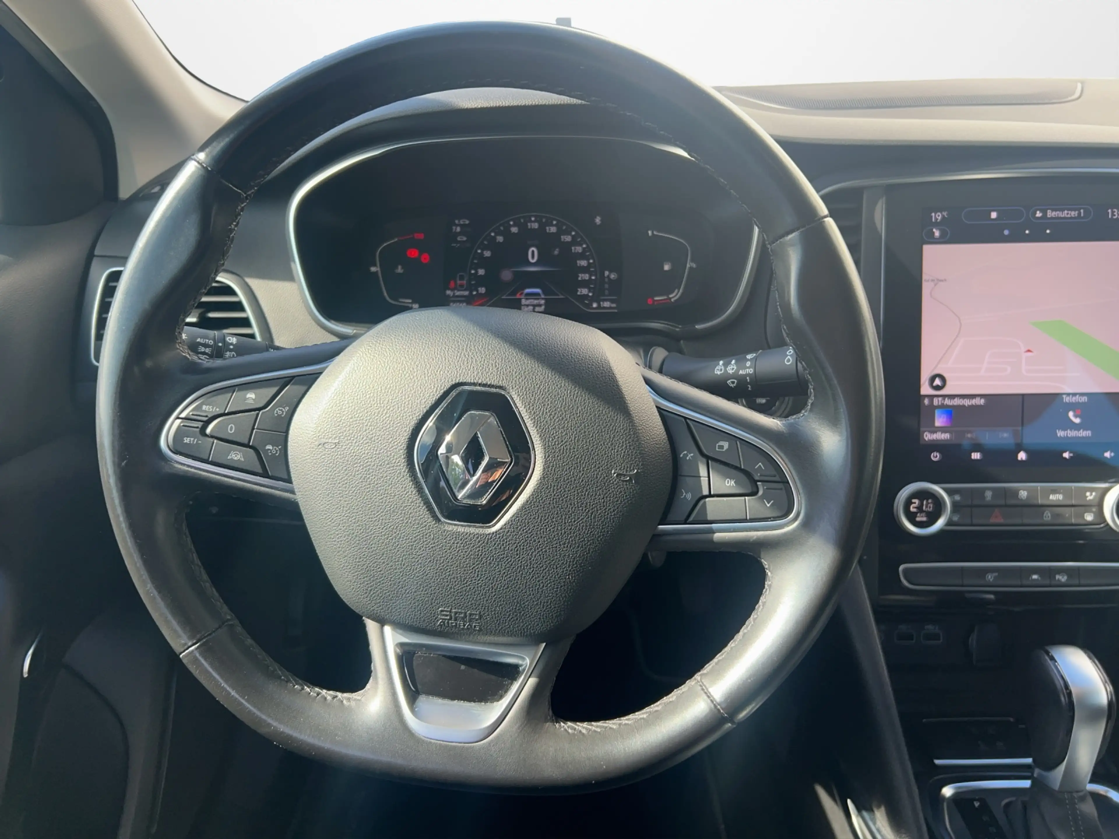 Renault Megane 1.3 TCE Intens — photo 9